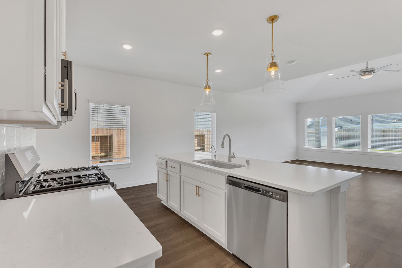 8026 Kay Harbor Drive Property Photo 8