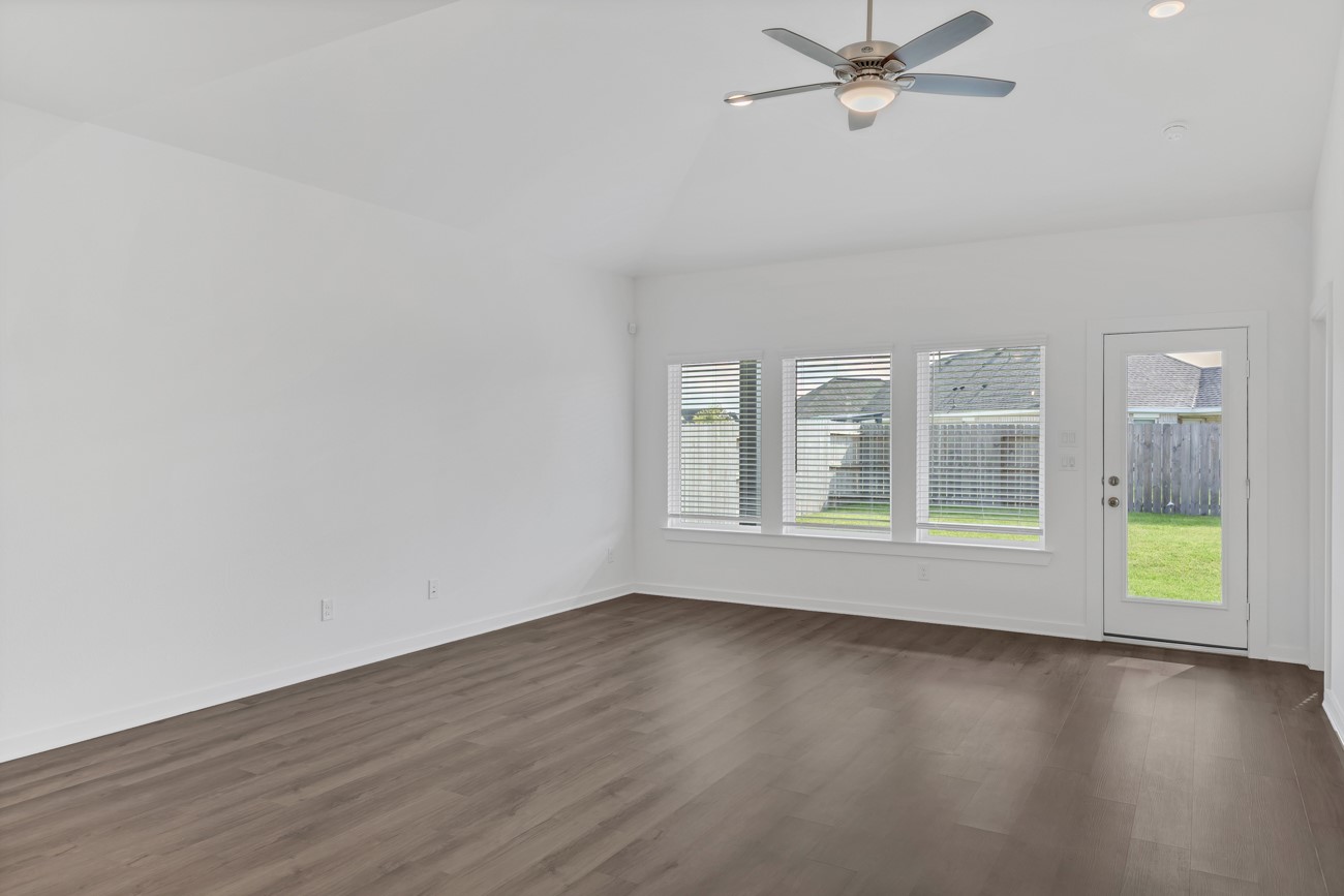 8026 Kay Harbor Drive Property Photo 11