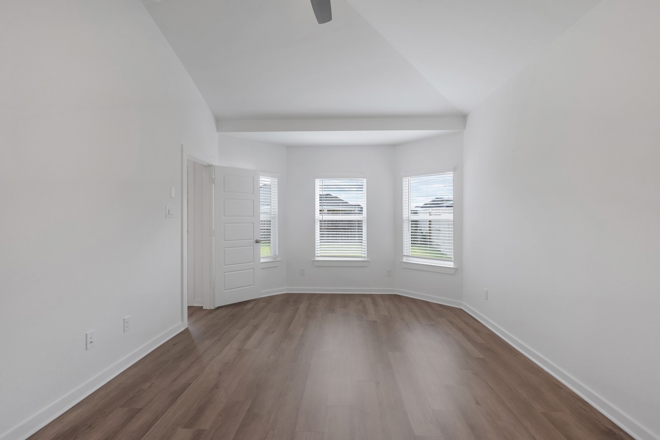 8026 Kay Harbor Drive Property Photo 14