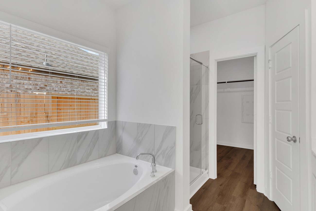 8026 Kay Harbor Drive Property Photo 15