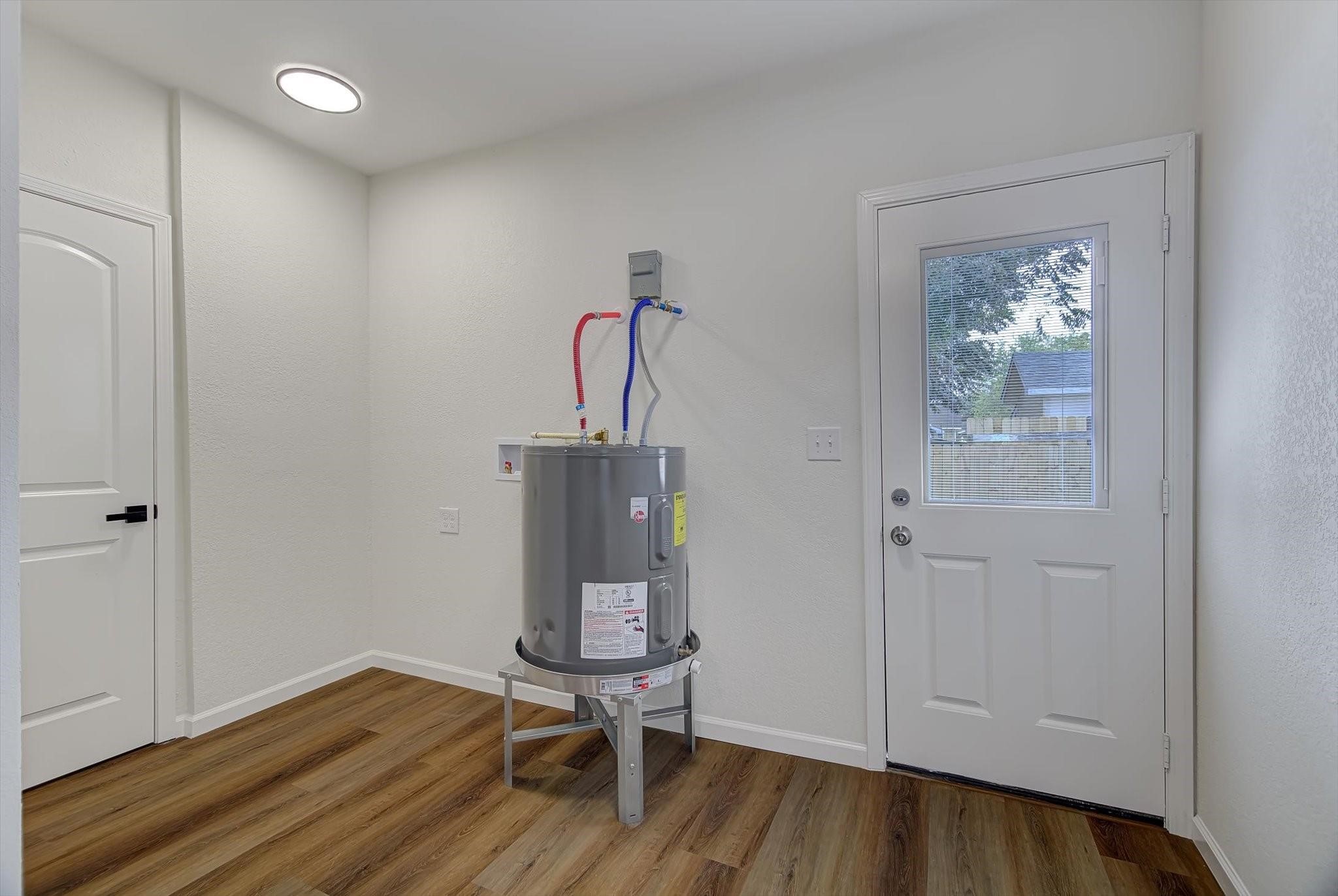 6608 Avenue O Property Photo 18