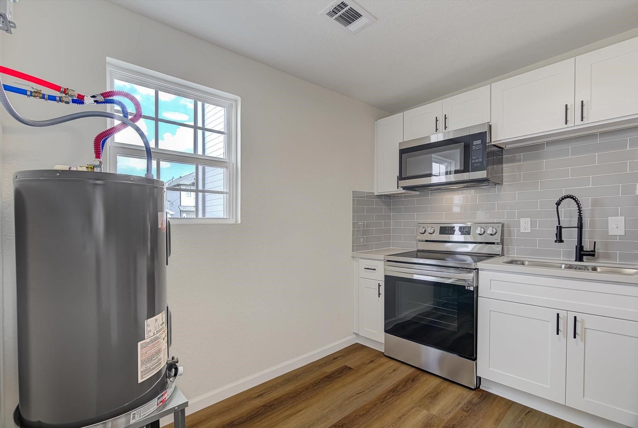 6608 Avenue O Property Photo 32