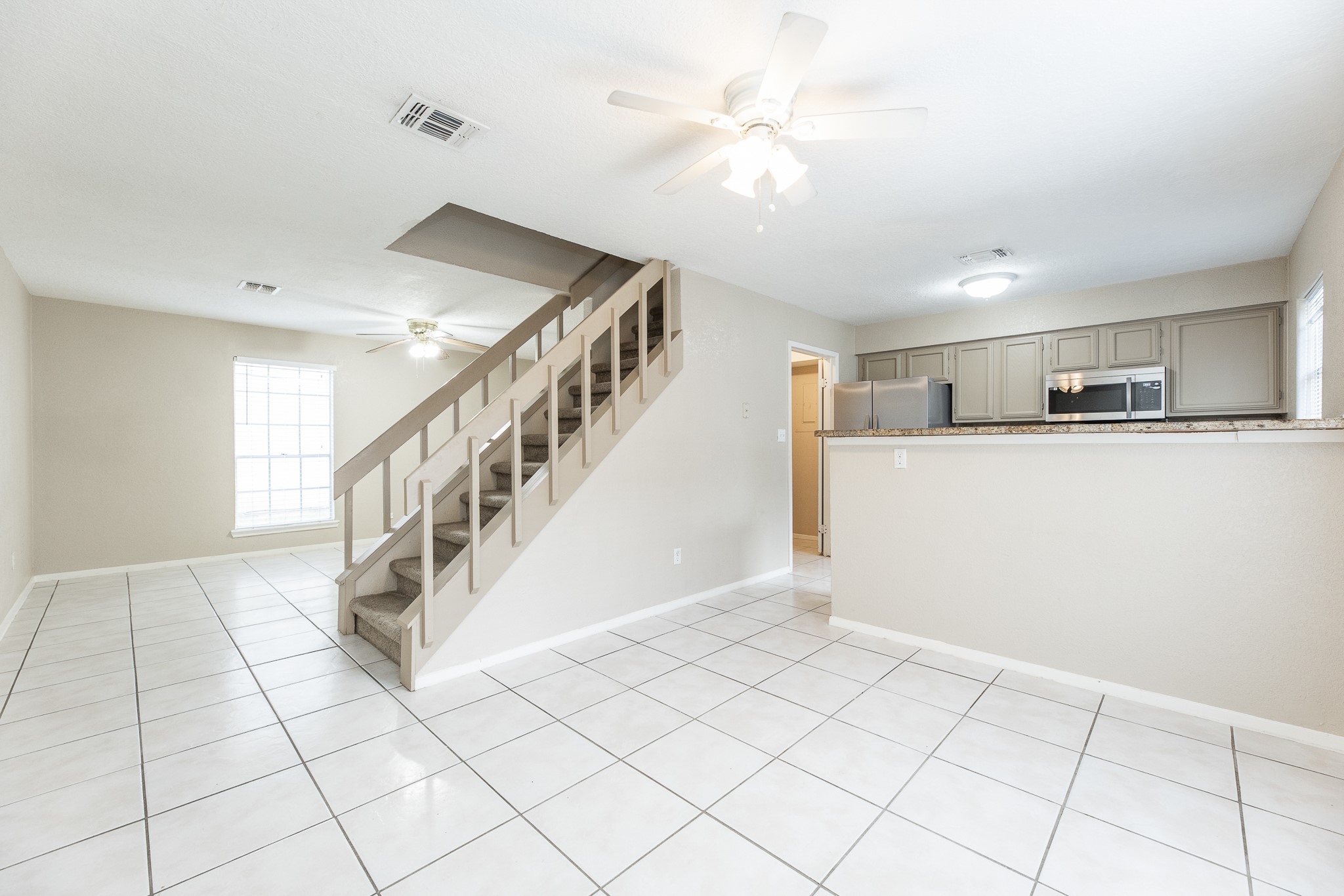 1926 Avenue B Property Photo 3