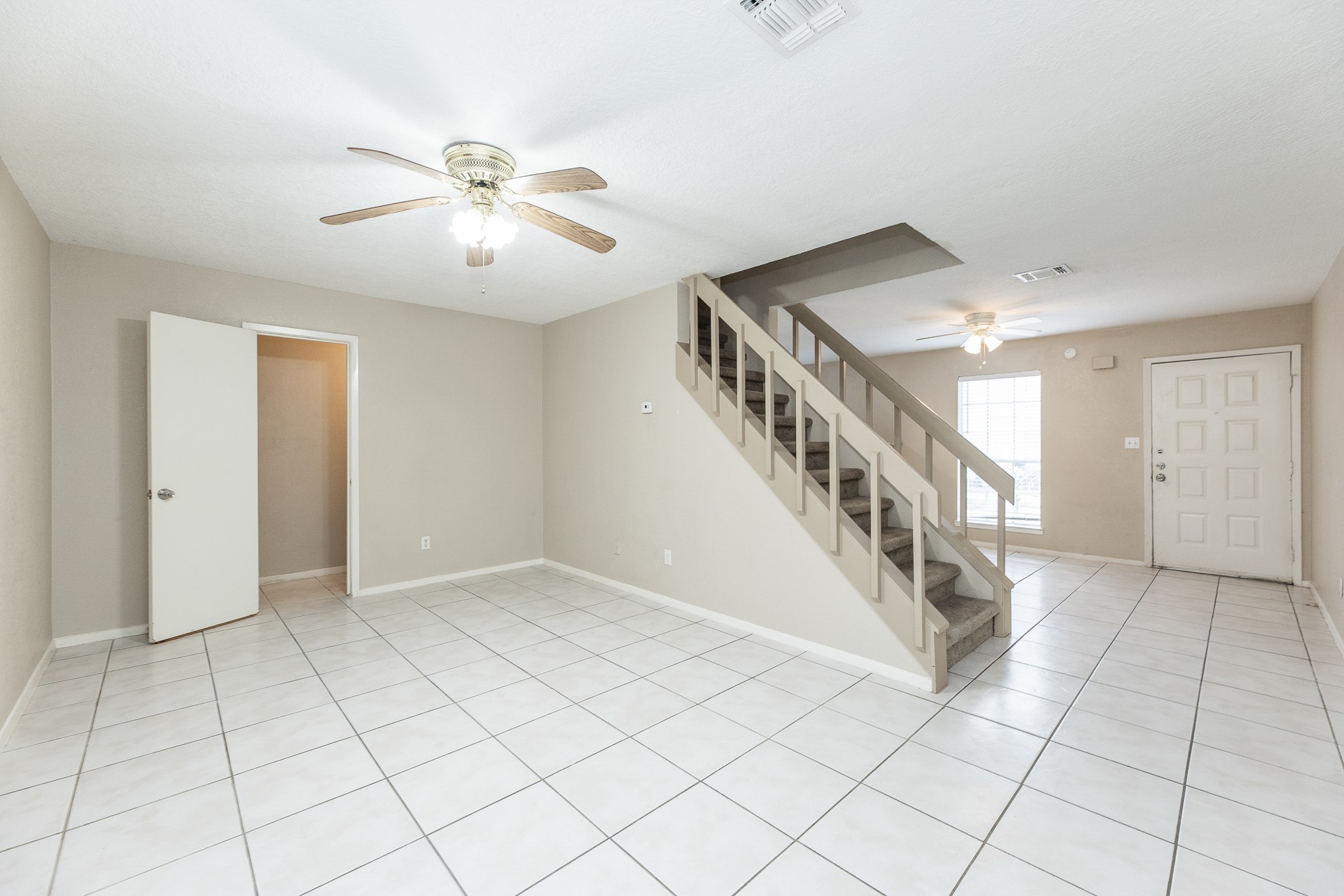1926 Avenue B Property Photo 6