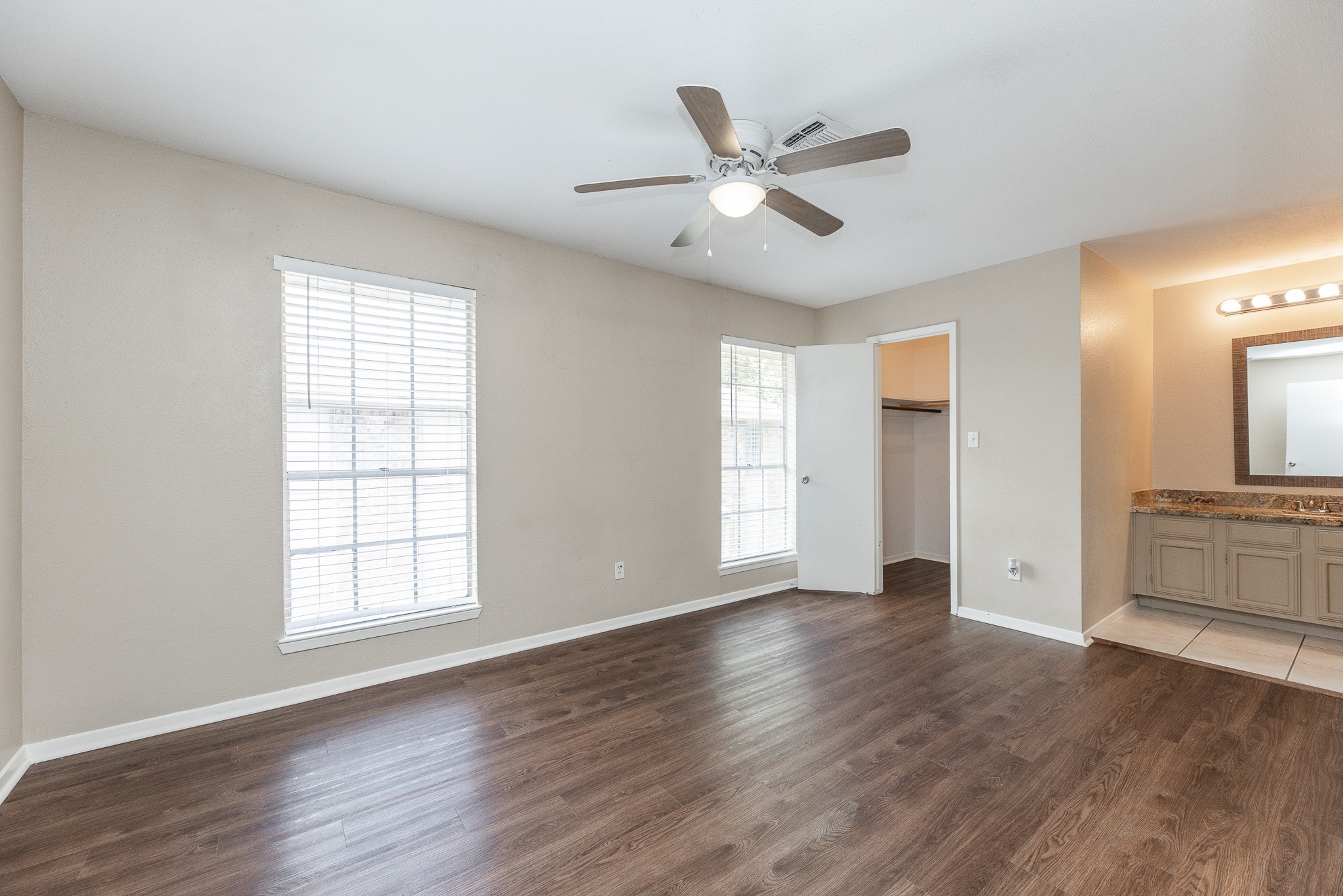 1926 Avenue B Property Photo 16
