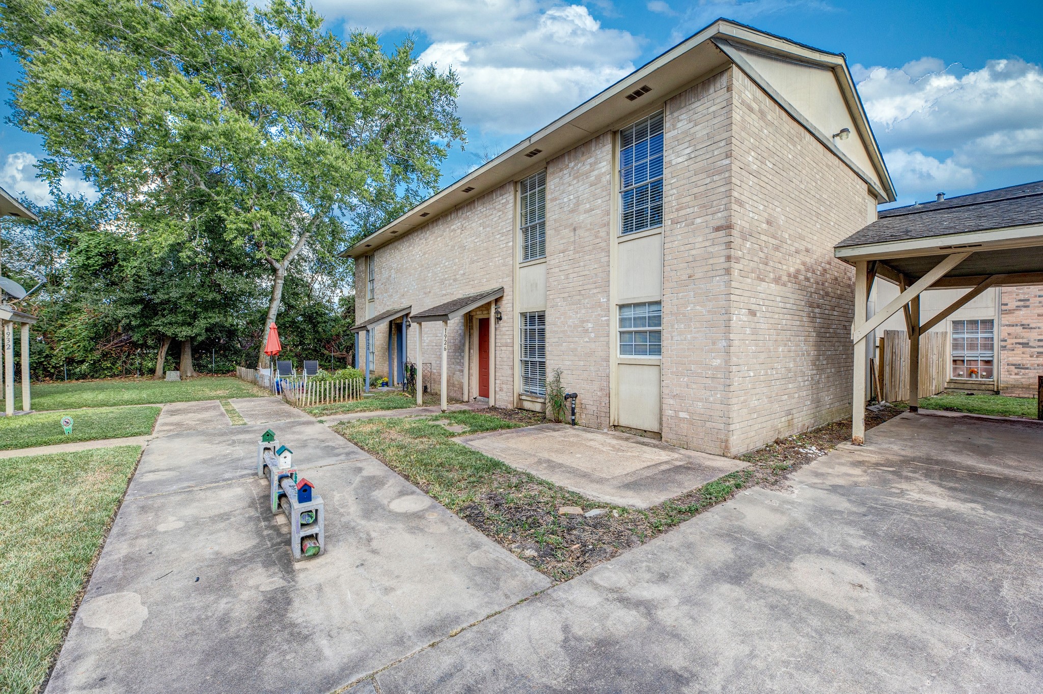 1926 Avenue B Property Photo 25