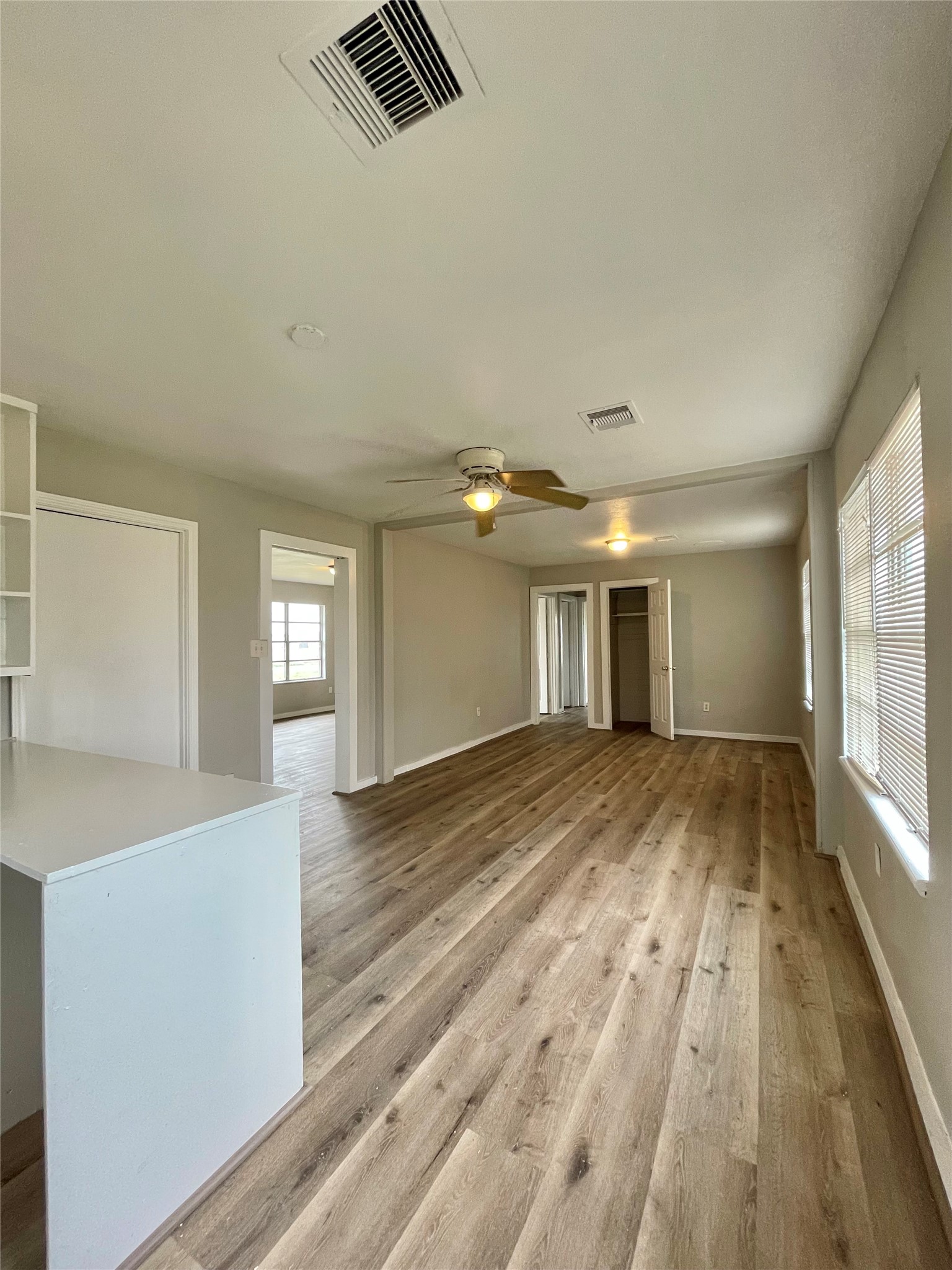 327 W 7th Street Property Photo 6