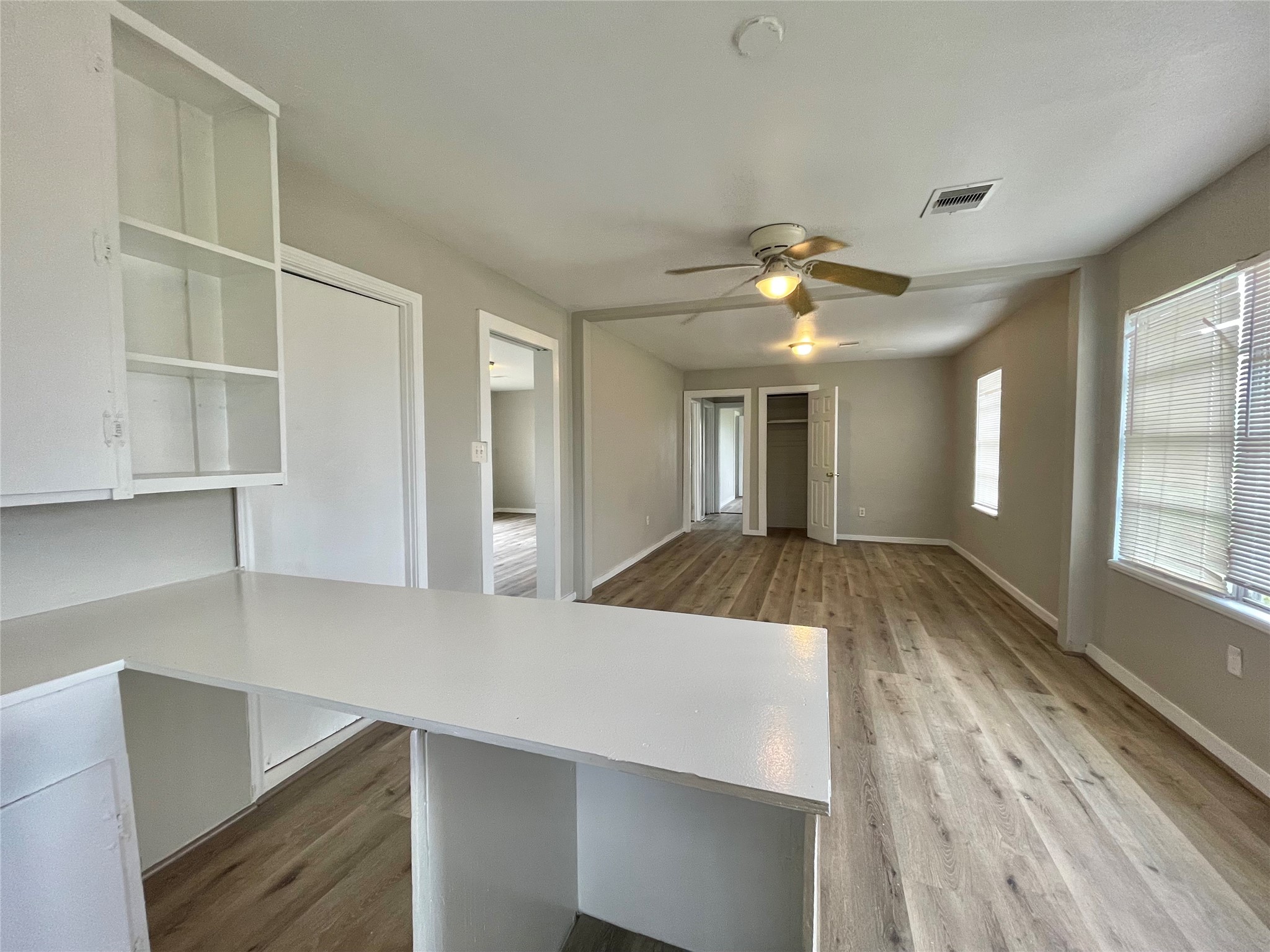 327 W 7th Street Property Photo 8
