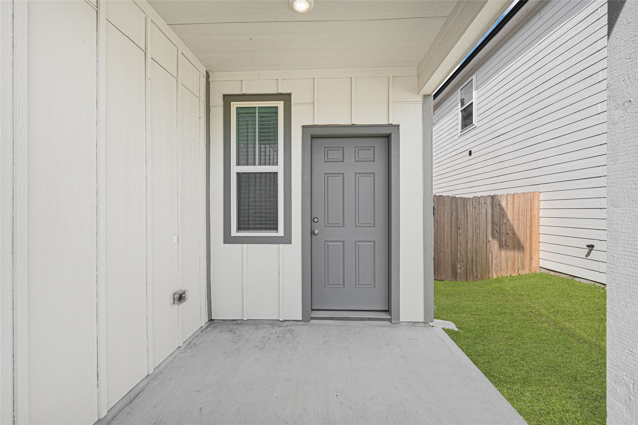 26415 Cedar Sedge Drive Property Photo 3