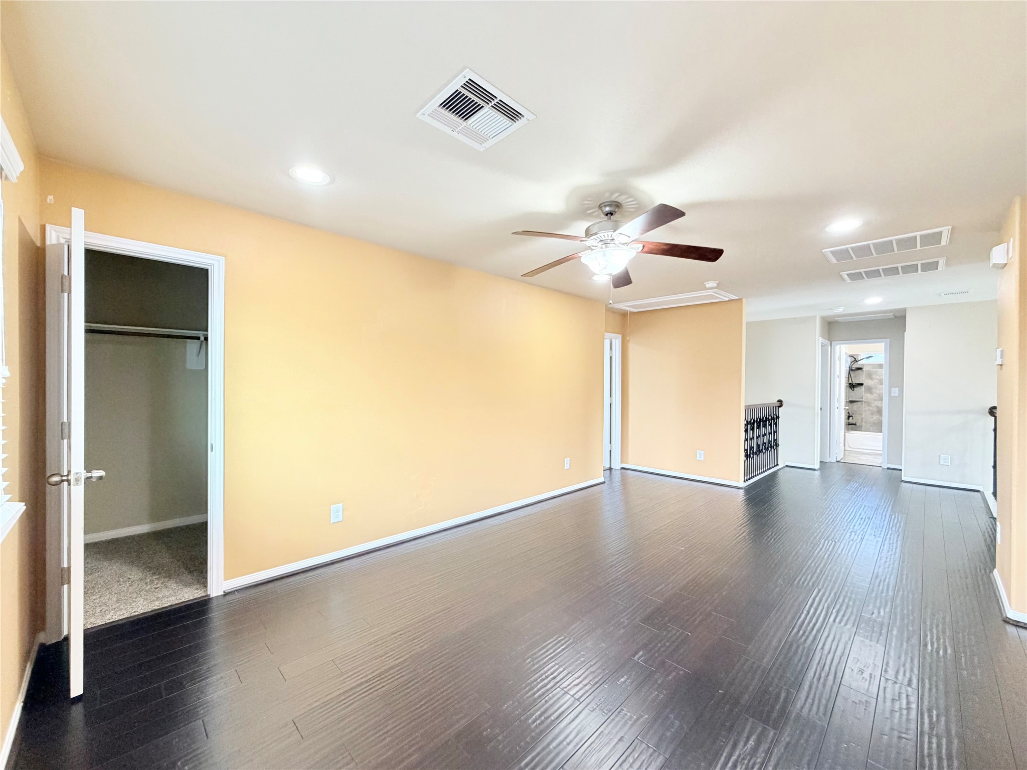 1242 S Maple Drive Property Photo 18