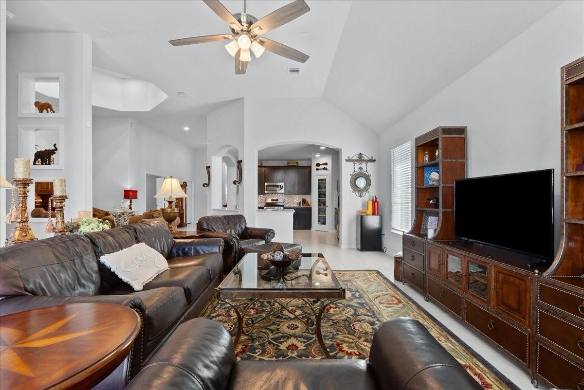 4907 Autumn Hills Trail Property Photo 5