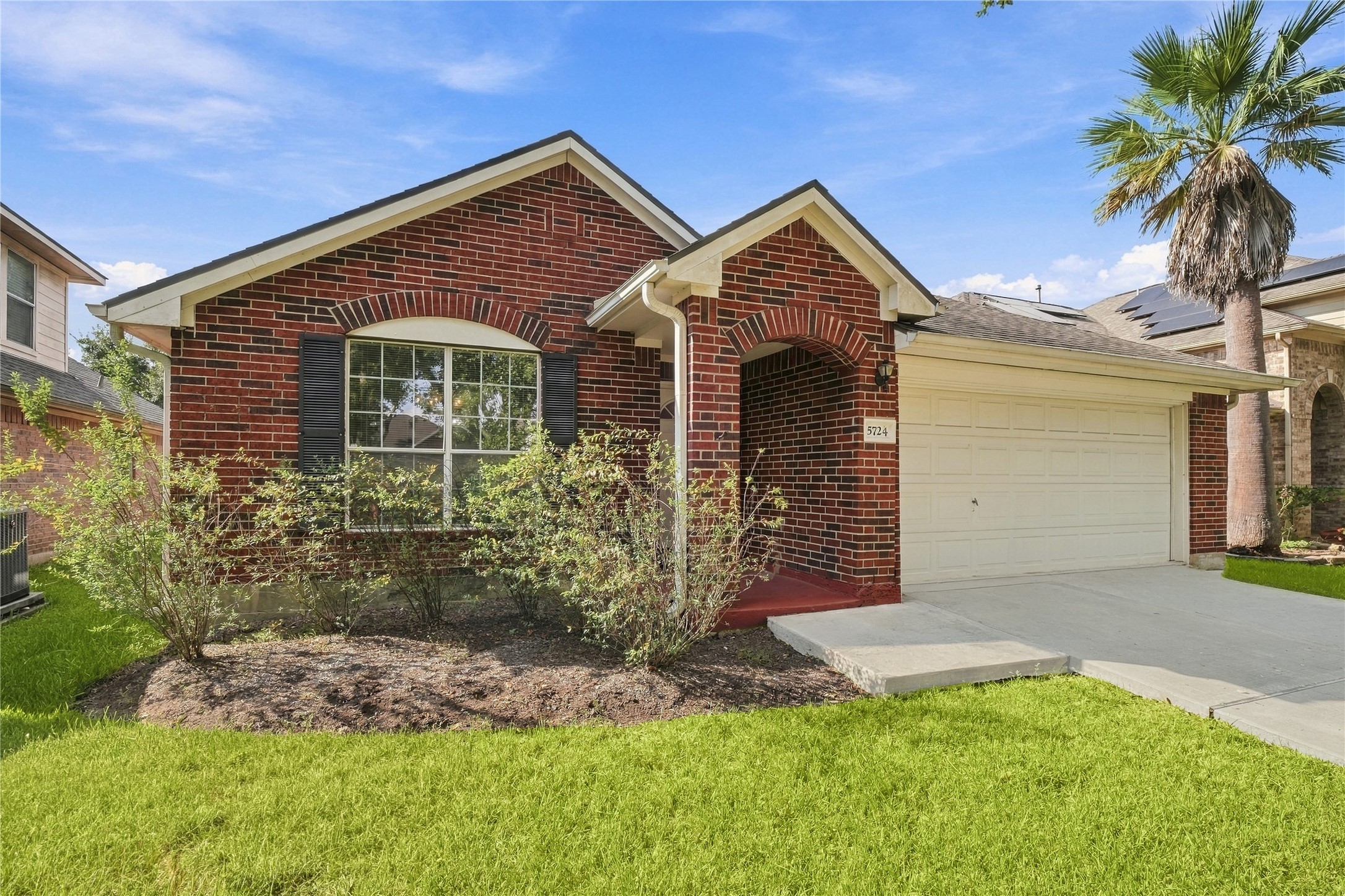 5724 Montclair Hill Lane Property Photo 3