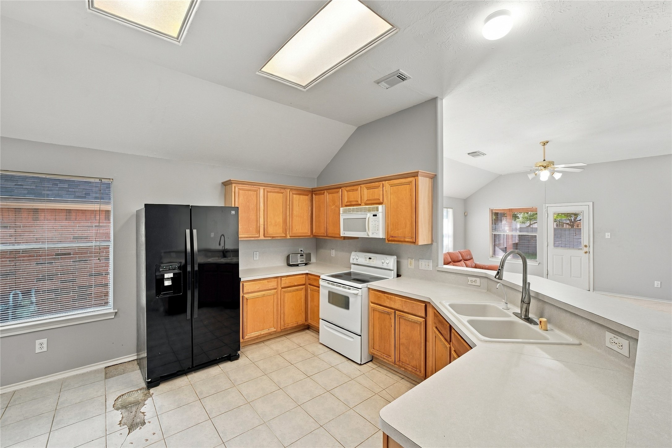 5724 Montclair Hill Lane Property Photo 10
