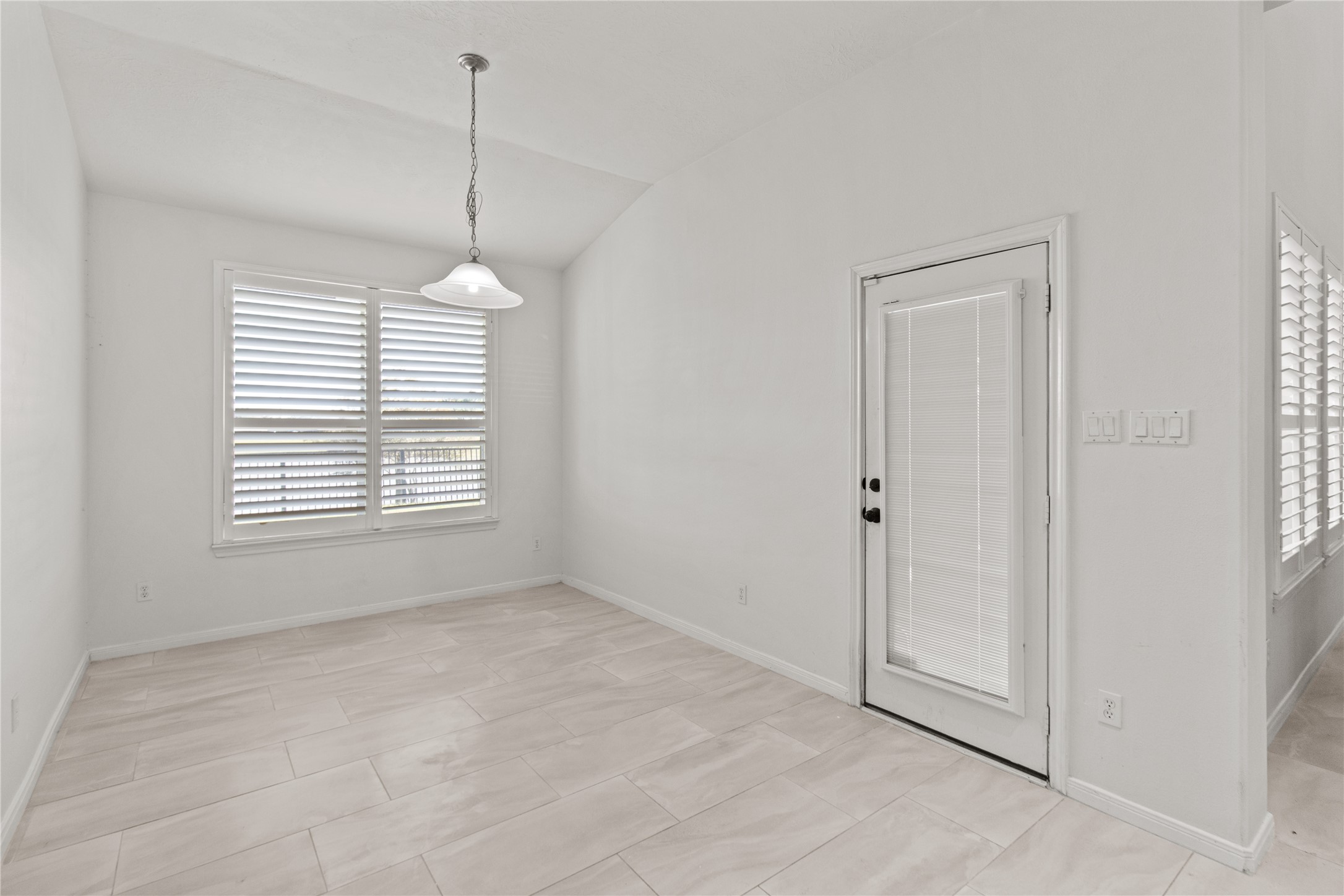 2107 Pearl Bay Court Property Photo 16