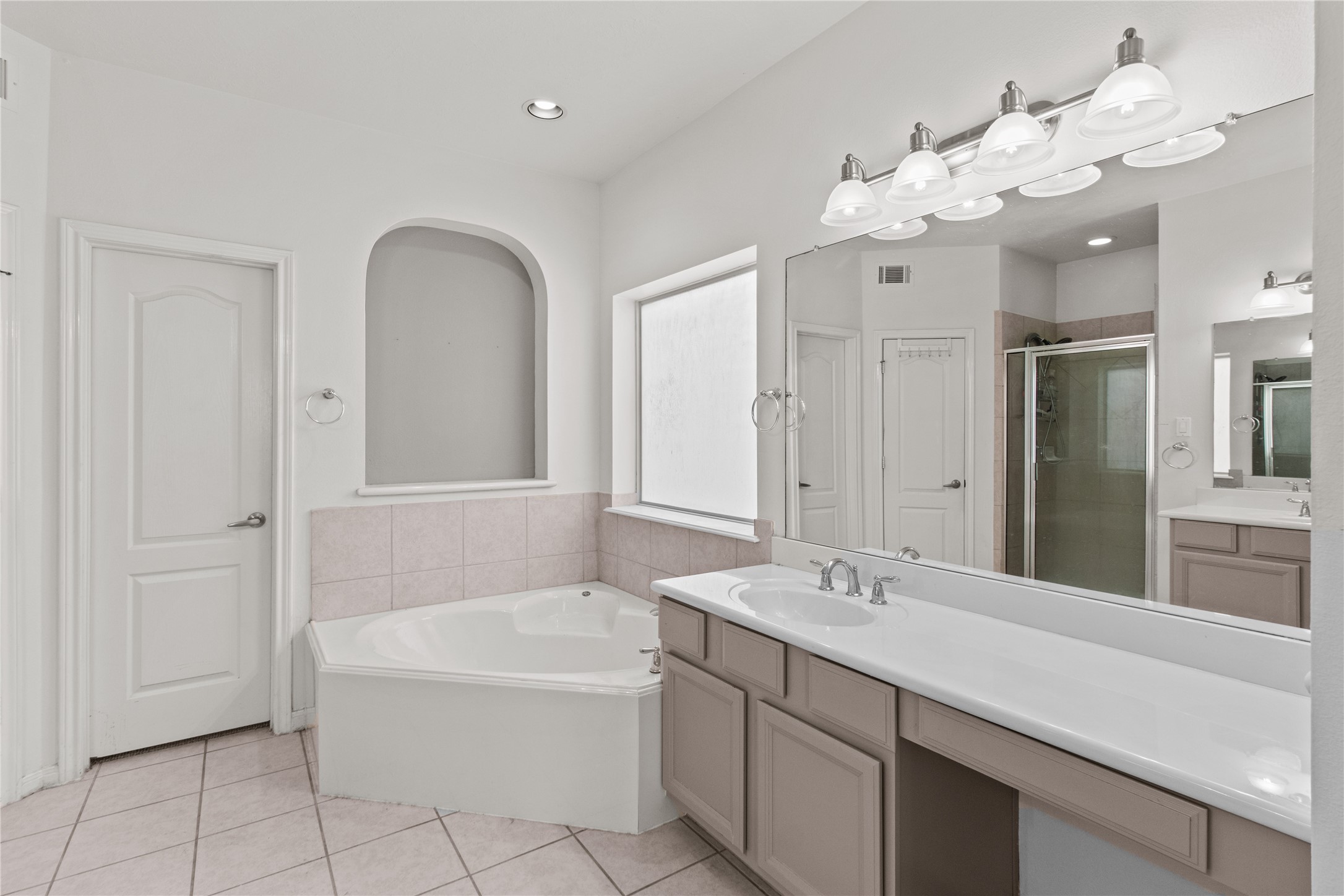 2107 Pearl Bay Court Property Photo 28