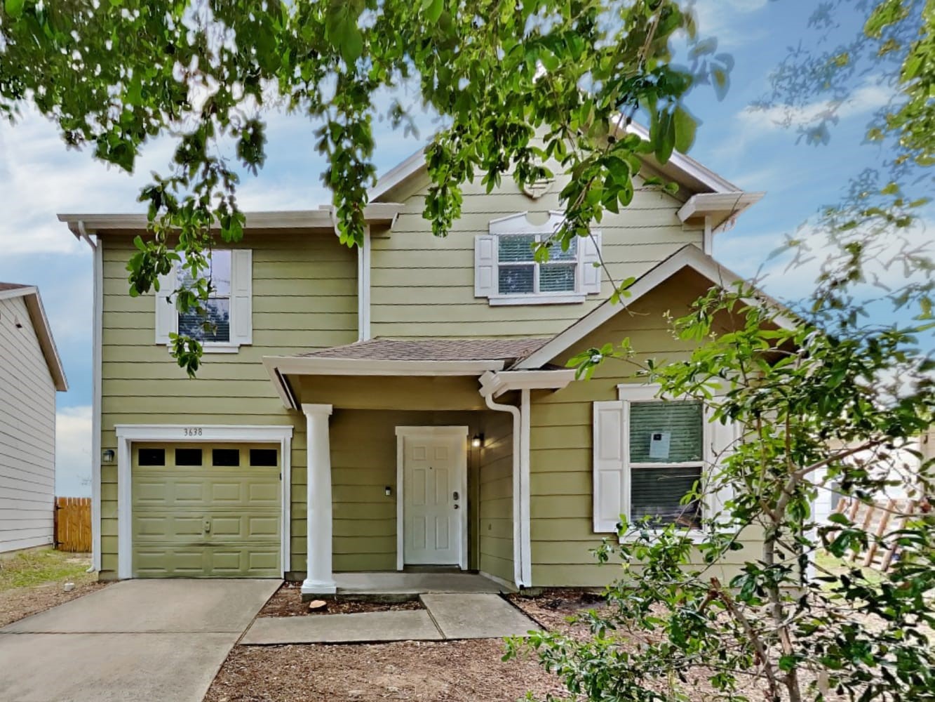 3638 Avalon Castle Drive Property Photo 1