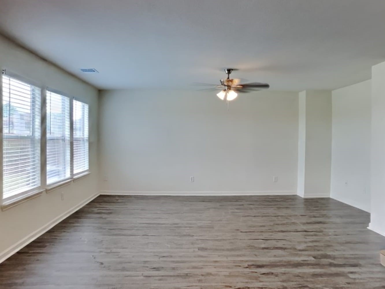 3638 Avalon Castle Drive Property Photo 6
