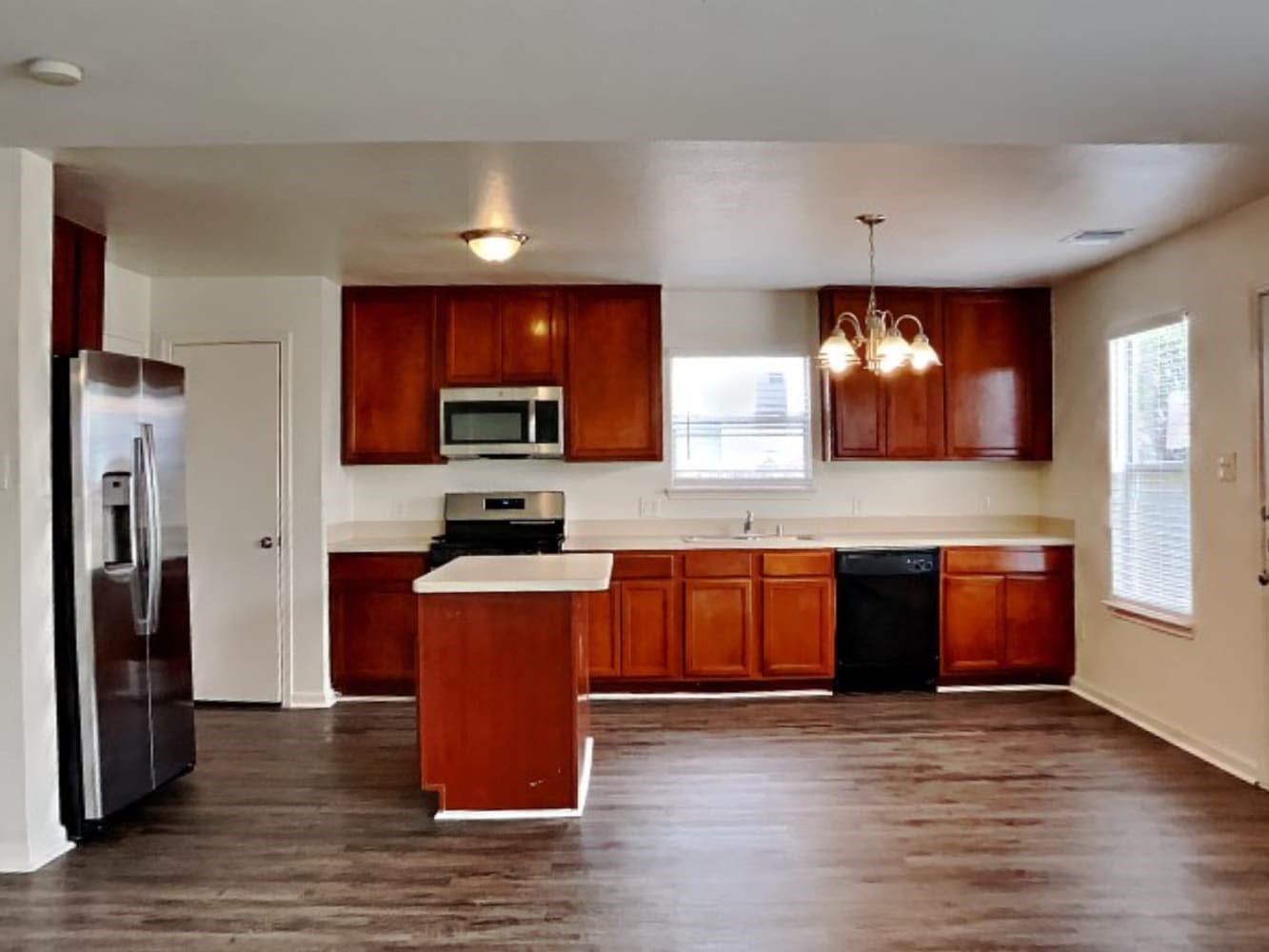 3638 Avalon Castle Drive Property Photo 8