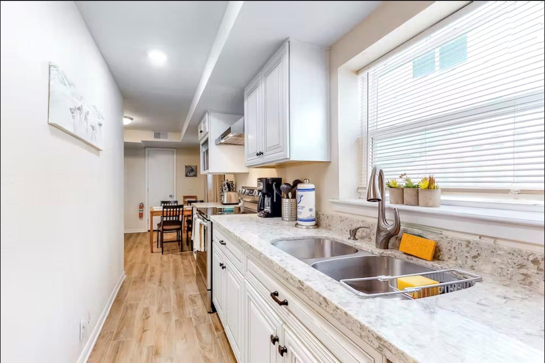 1624 17th Down Property Photo 5
