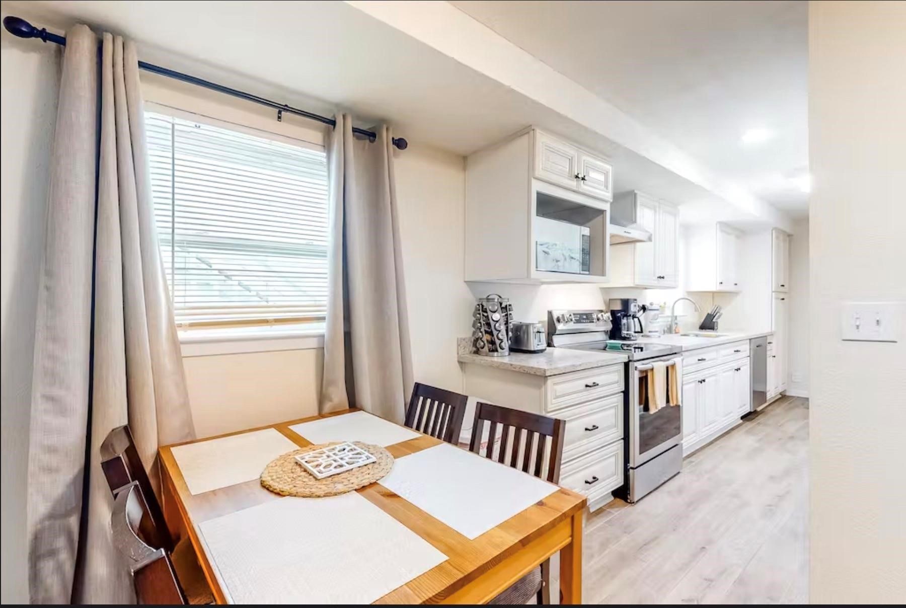 1624 17th Down Property Photo 8