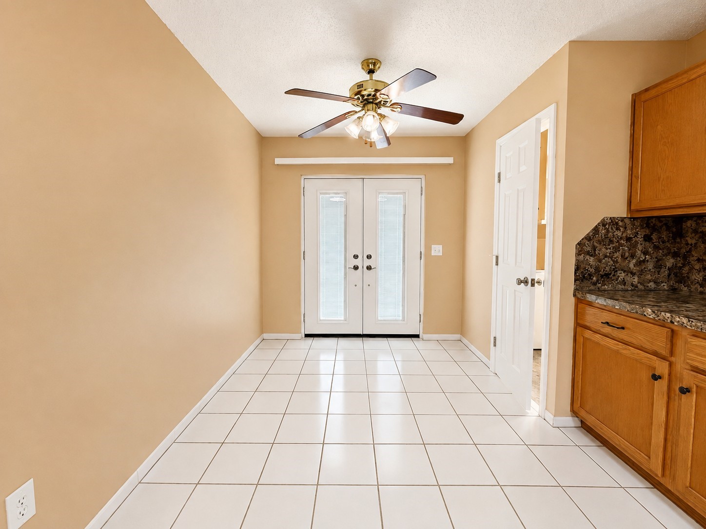 10215 Saddlehorn Trail Property Photo 7