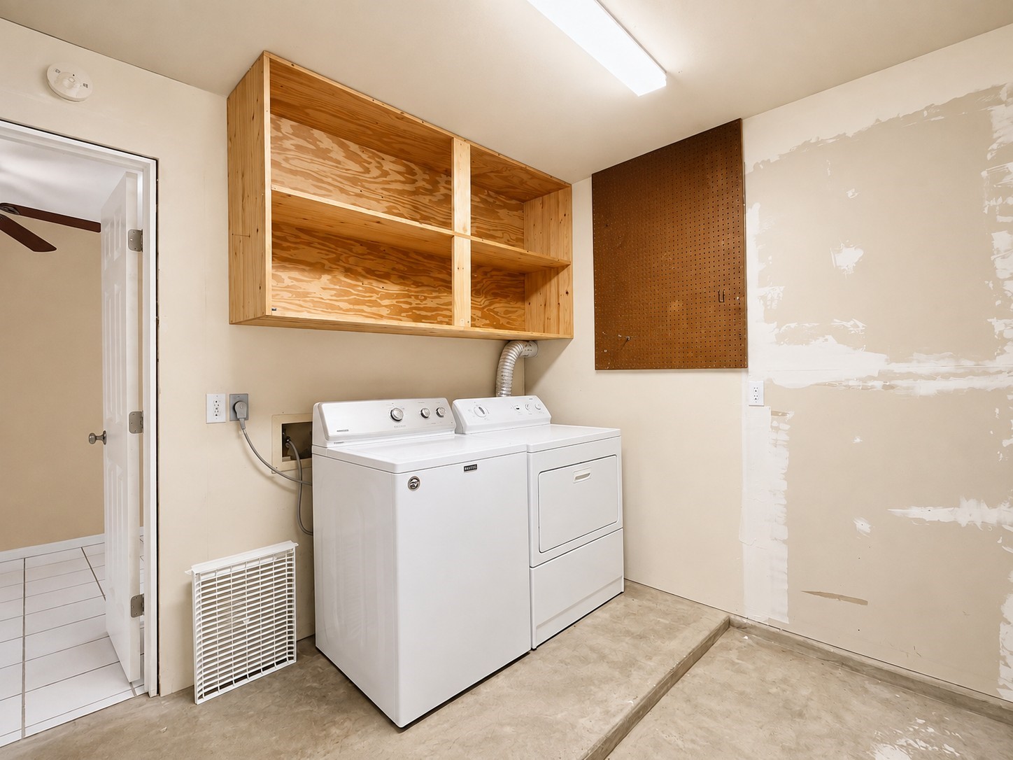 10215 Saddlehorn Trail Property Photo 8