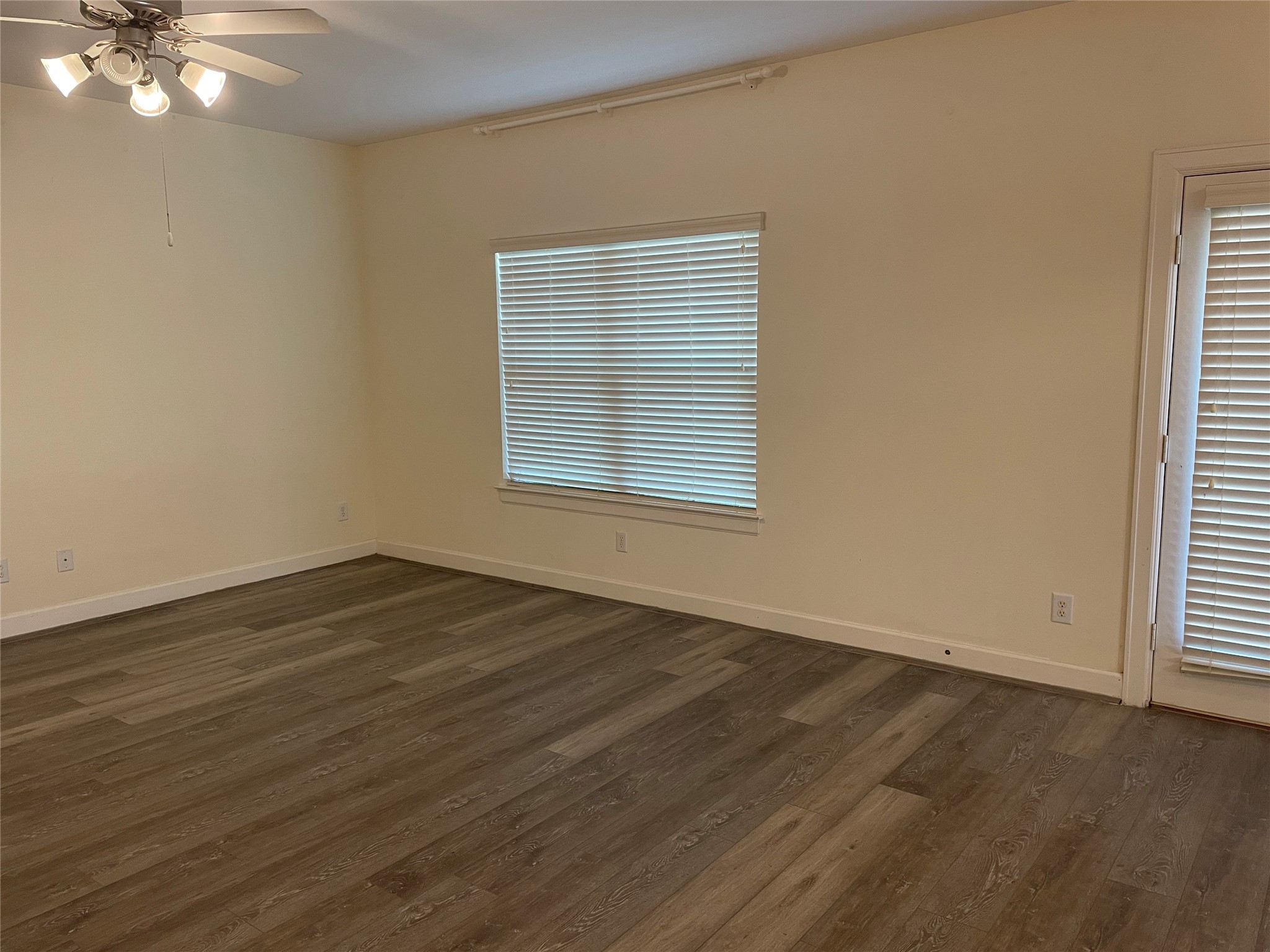 3704 Main Aspen Drive Property Photo 4