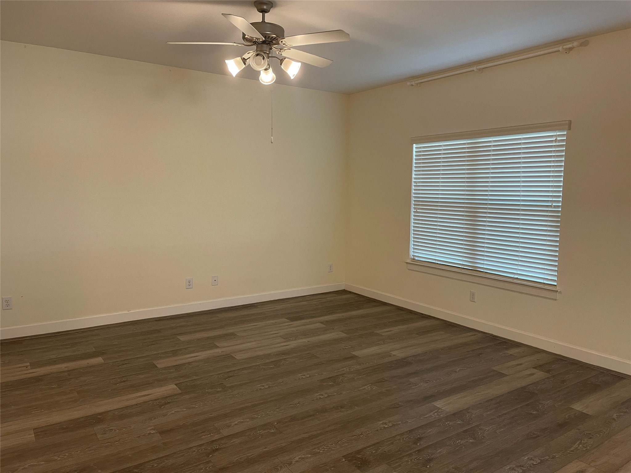 3704 Main Aspen Drive Property Photo 6