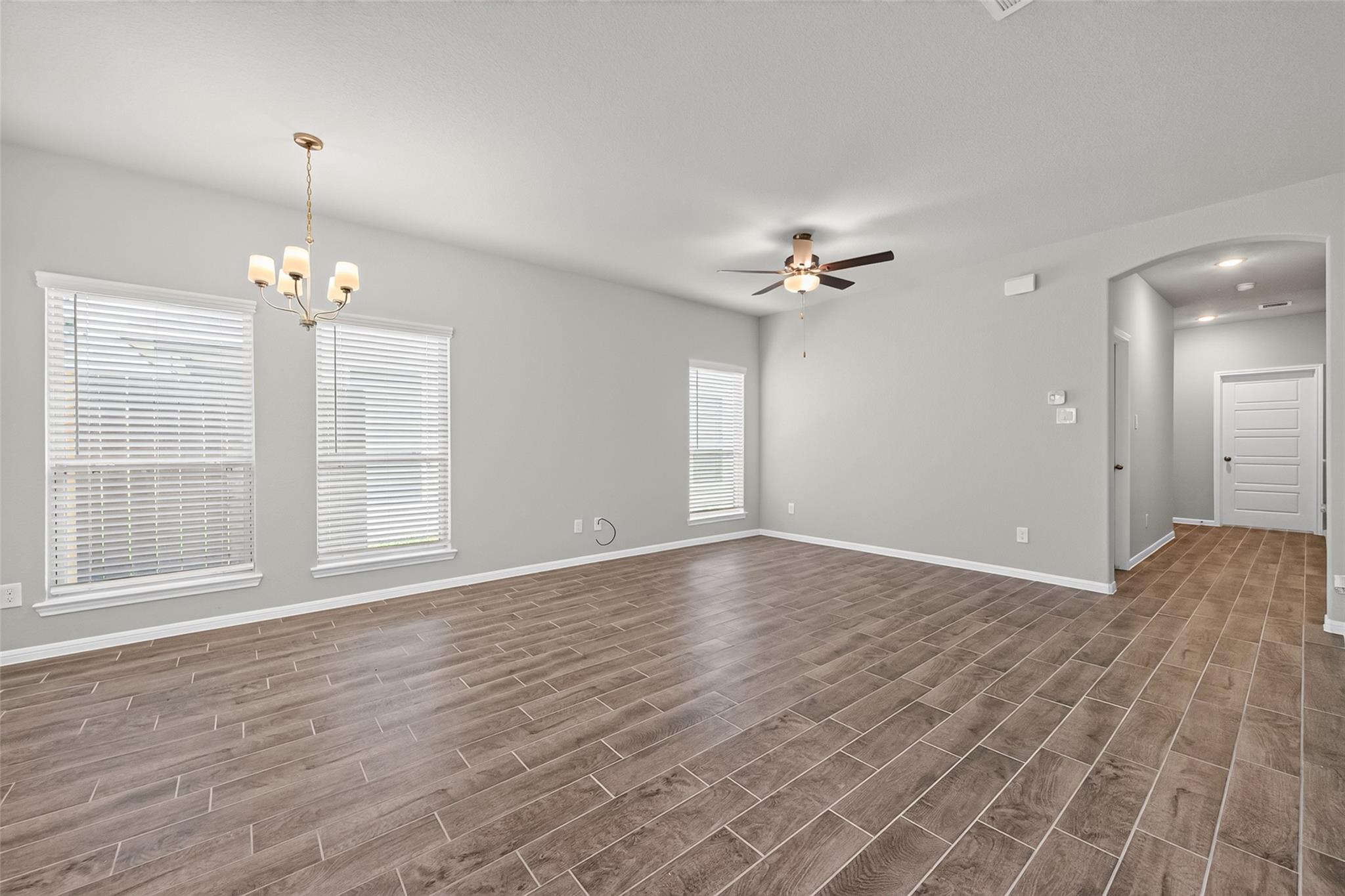 516 Emerald Thicket, Huffman Tx 77336 Property Photo 7