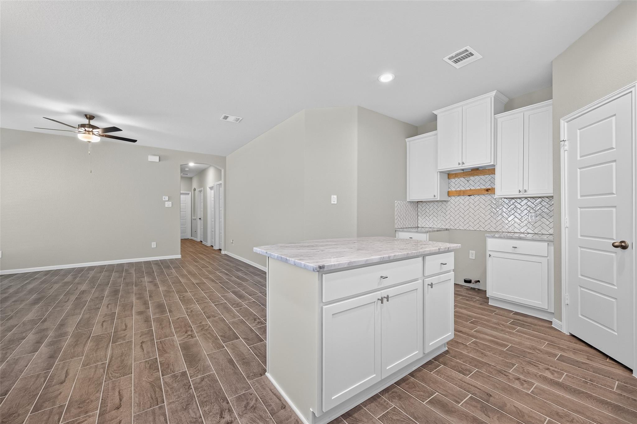 516 Emerald Thicket, Huffman Tx 77336 Property Photo 12
