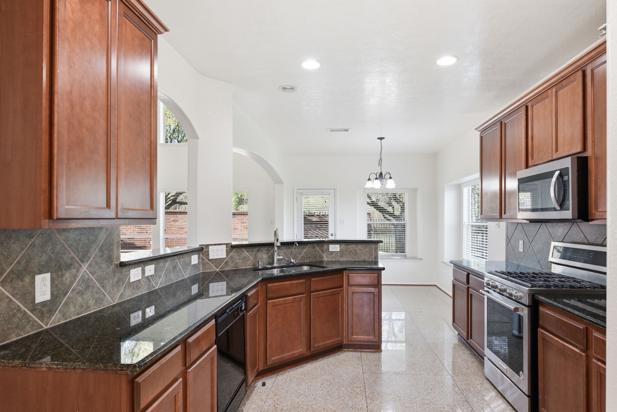 8702 Challis Park Court Property Photo 10