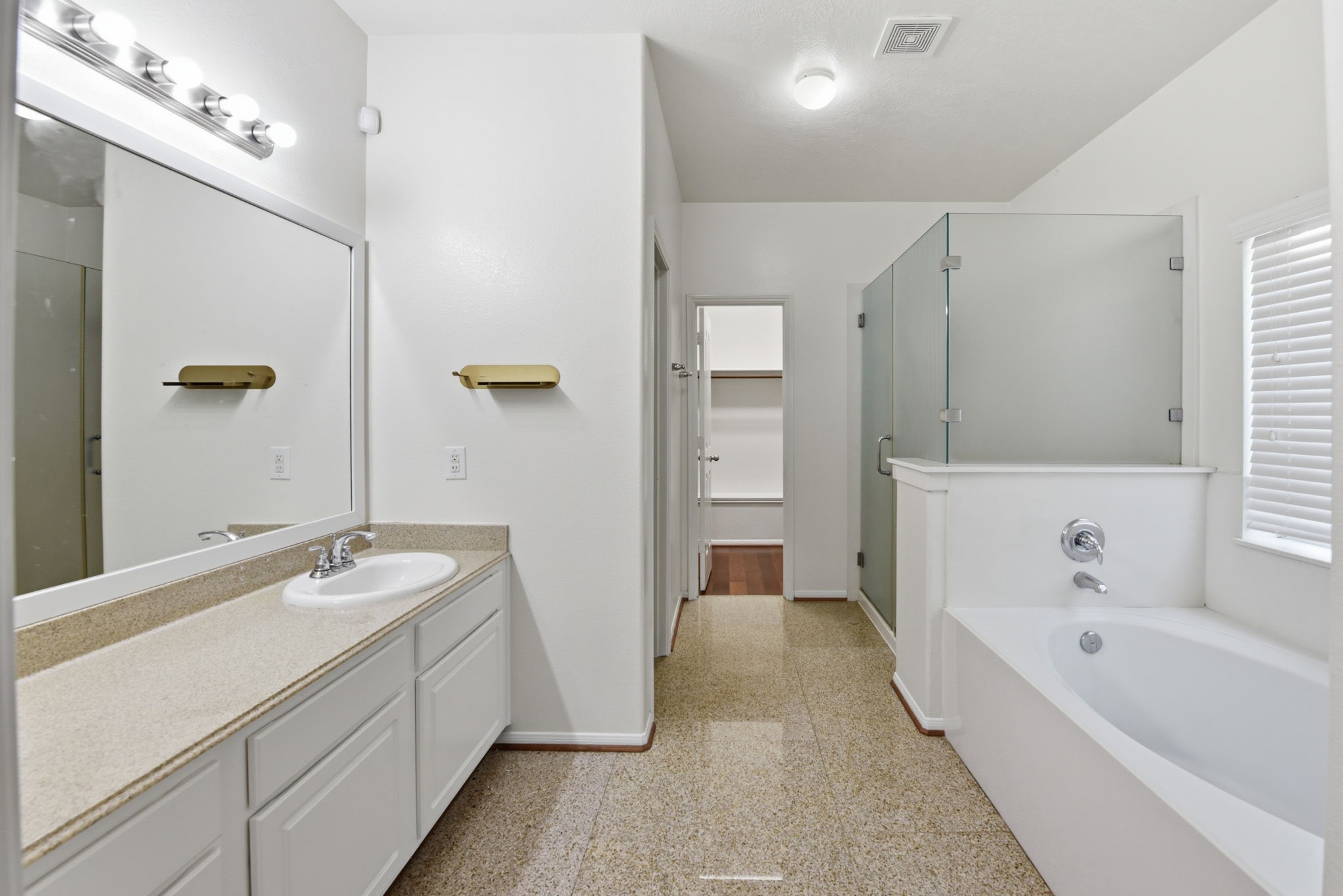 8702 Challis Park Court Property Photo 16