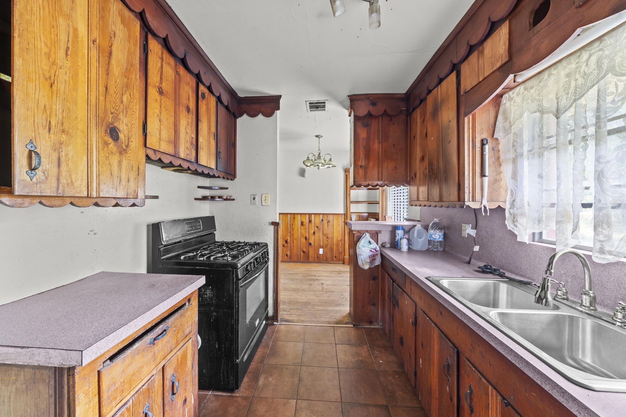 5810 Langley Road Property Photo 3