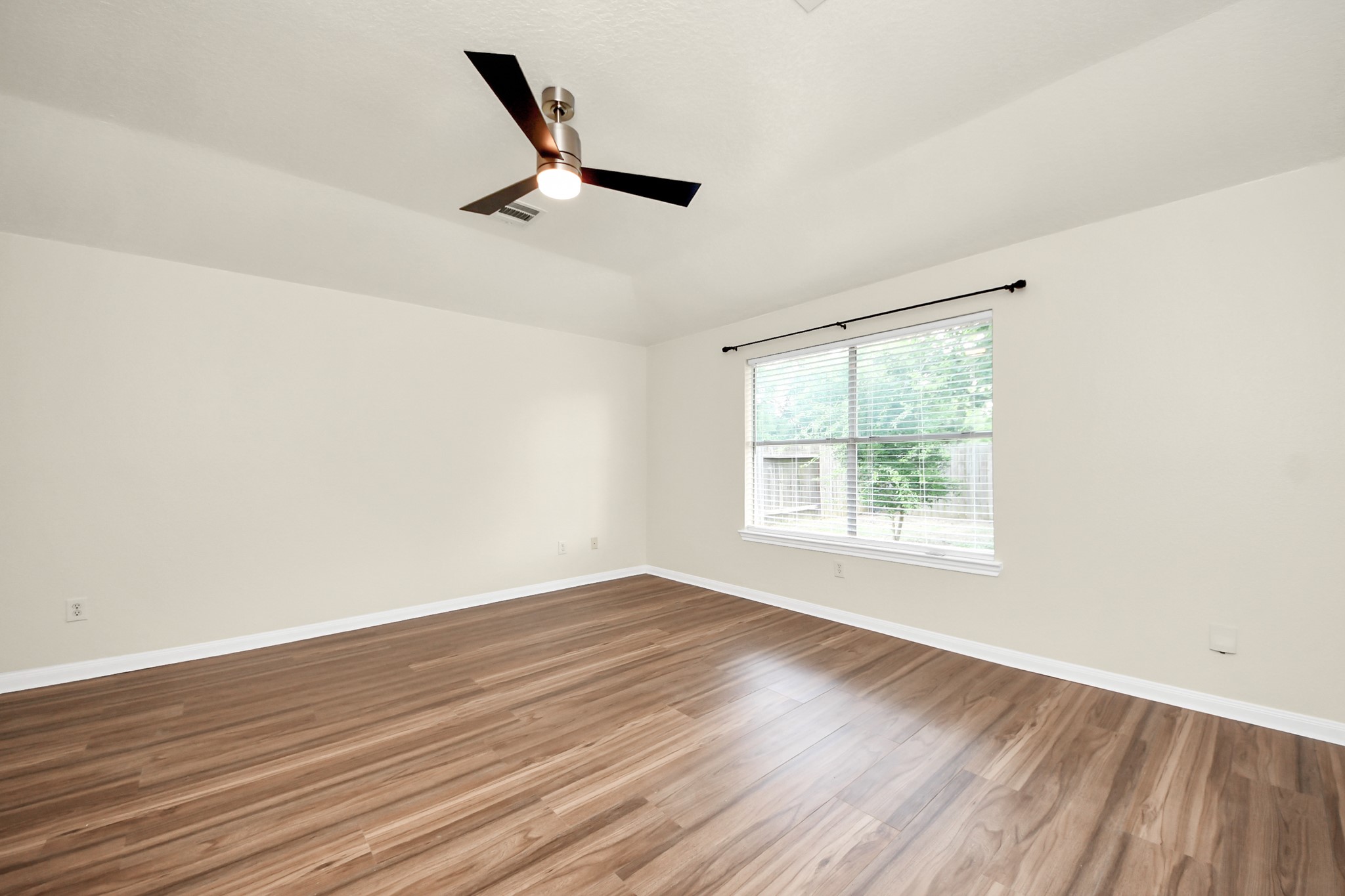 5114 Santrey Drive Property Photo 14