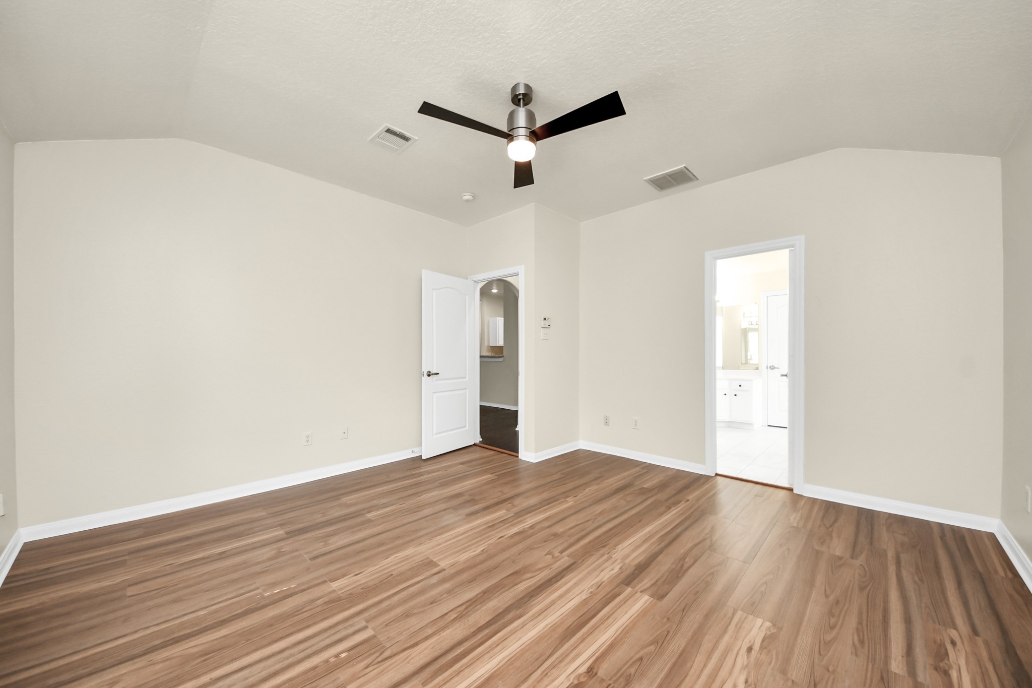 5114 Santrey Drive Property Photo 15