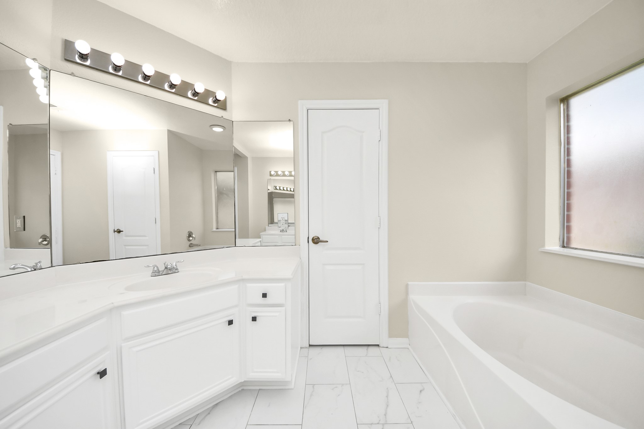 5114 Santrey Drive Property Photo 18
