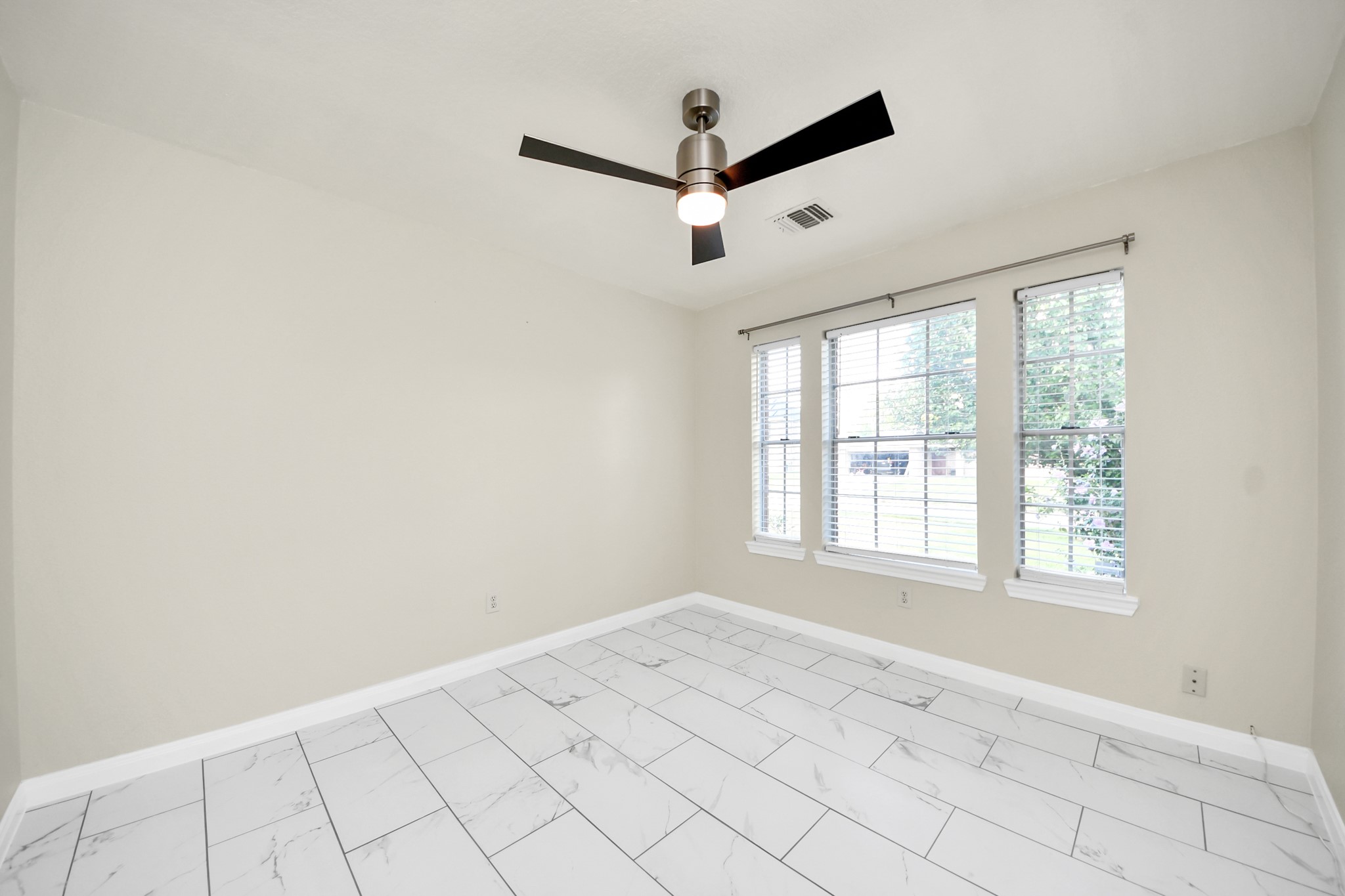 5114 Santrey Drive Property Photo 23
