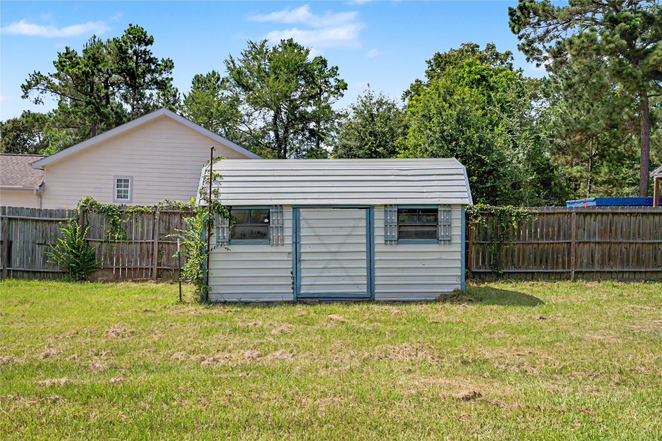 17685 Todd Street Property Photo 5