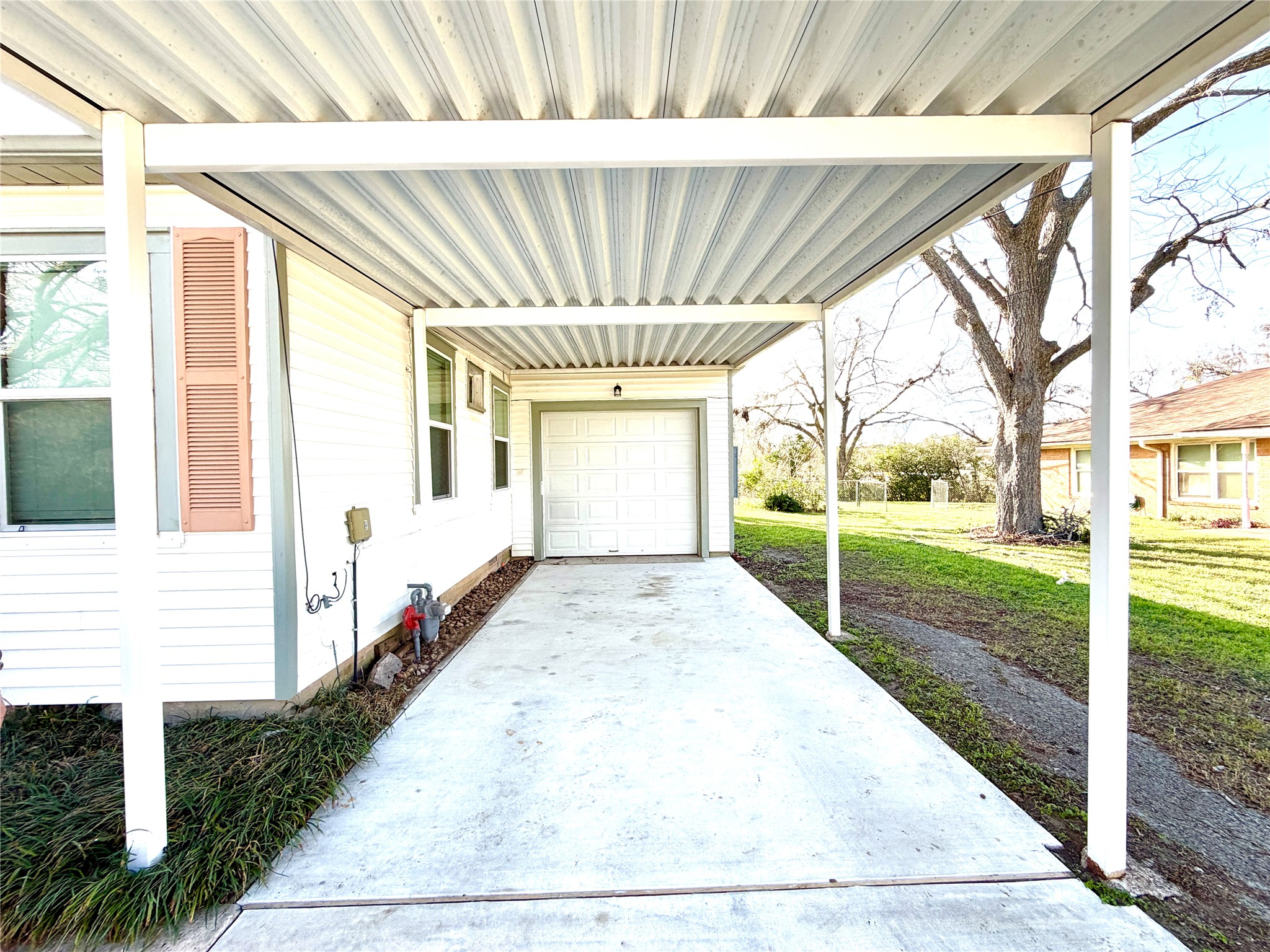 1104 Marie Street Property Photo 2