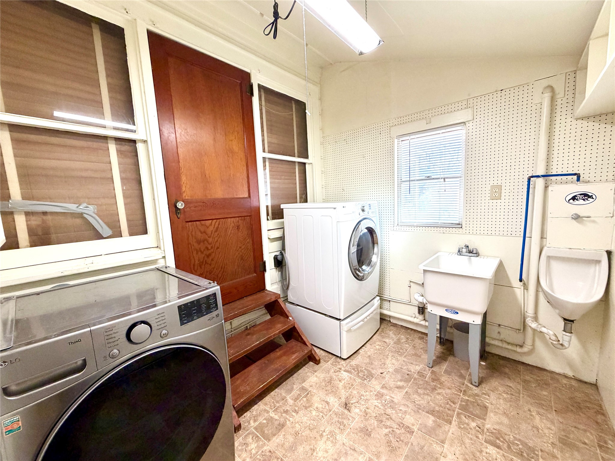 1104 Marie Street Property Photo 20