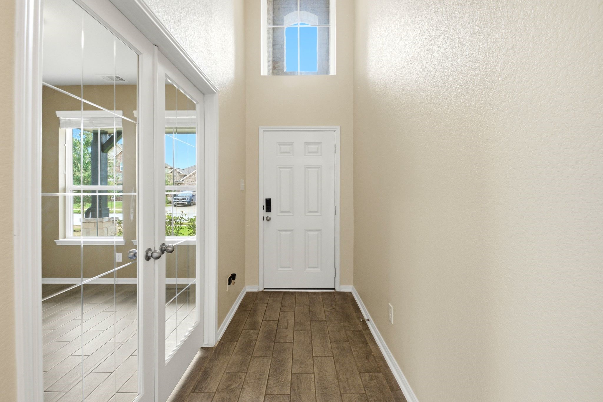 15127 Monal Trie Drive Property Photo 3