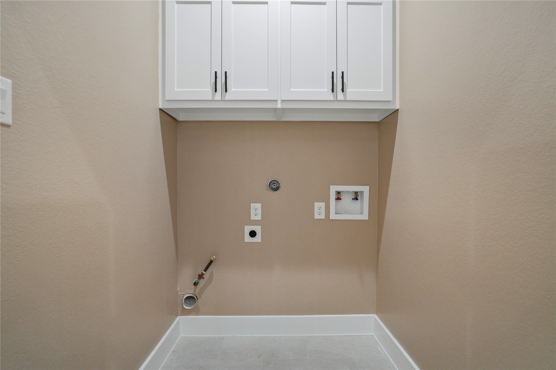 725 Avenue A Property Photo 16