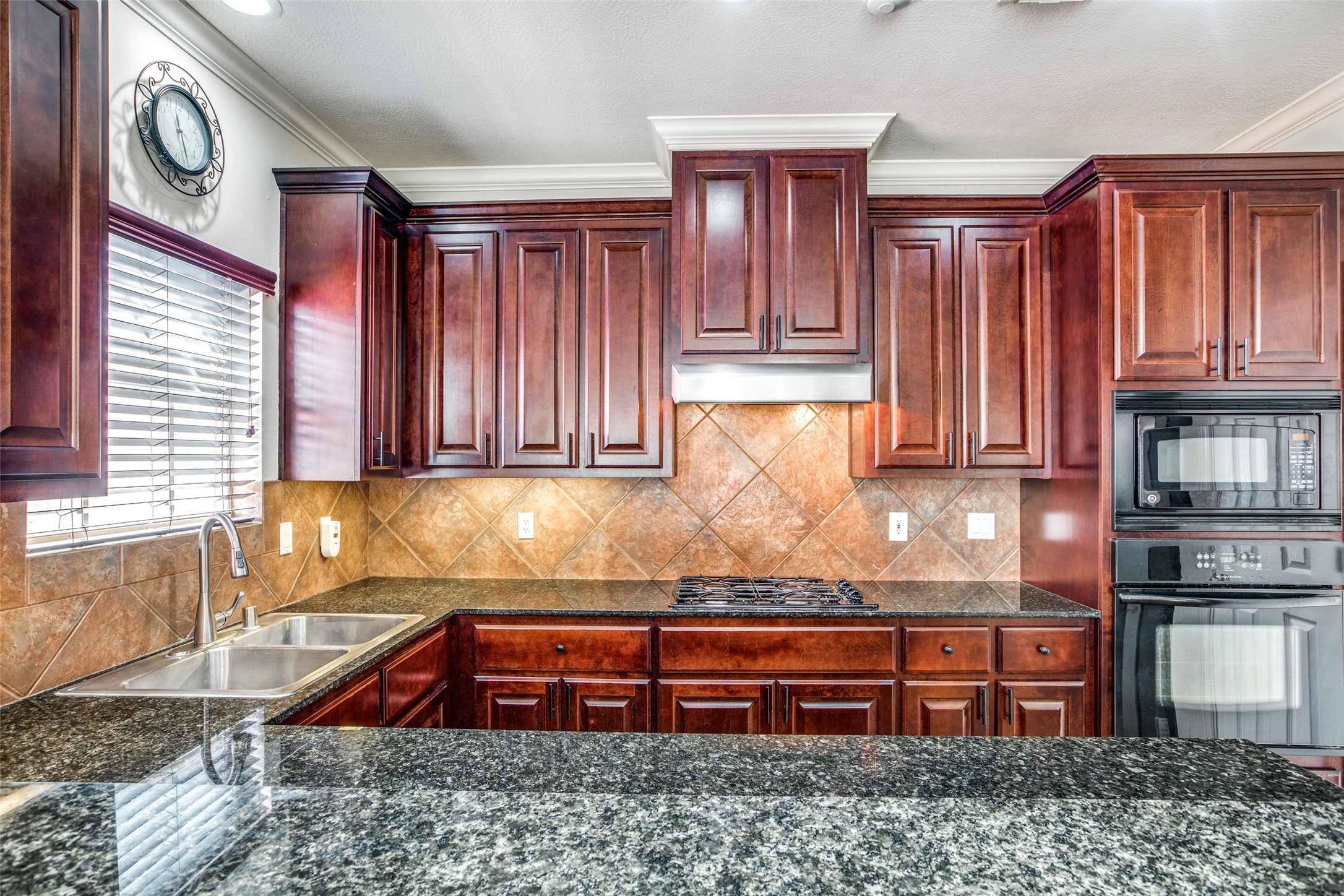 5935 Turtle Beach Lane Property Photo 4