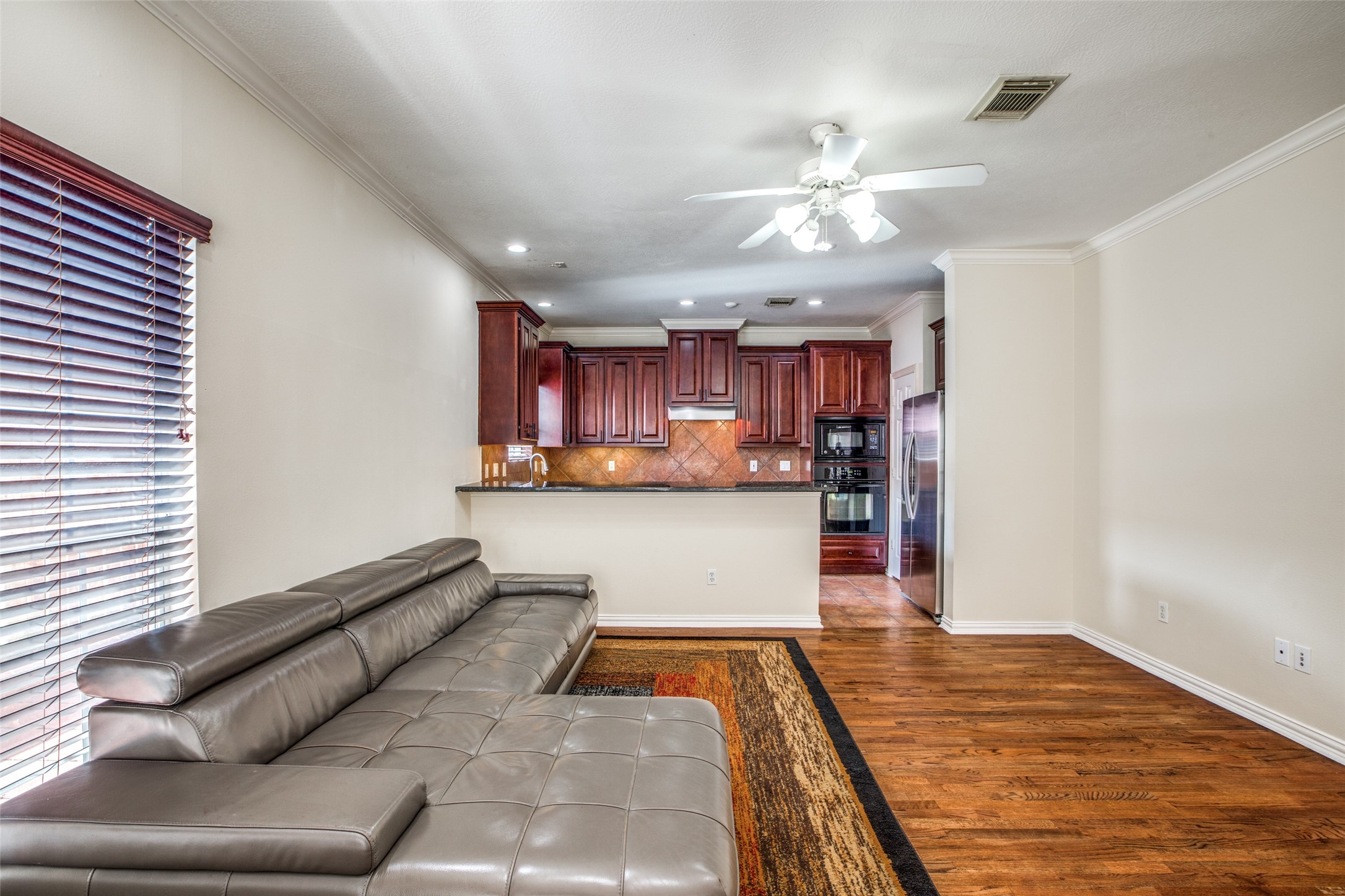 5935 Turtle Beach Lane Property Photo 5