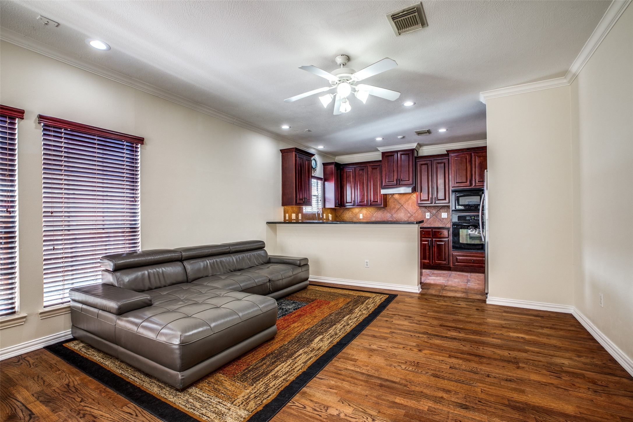 5935 Turtle Beach Lane Property Photo 6