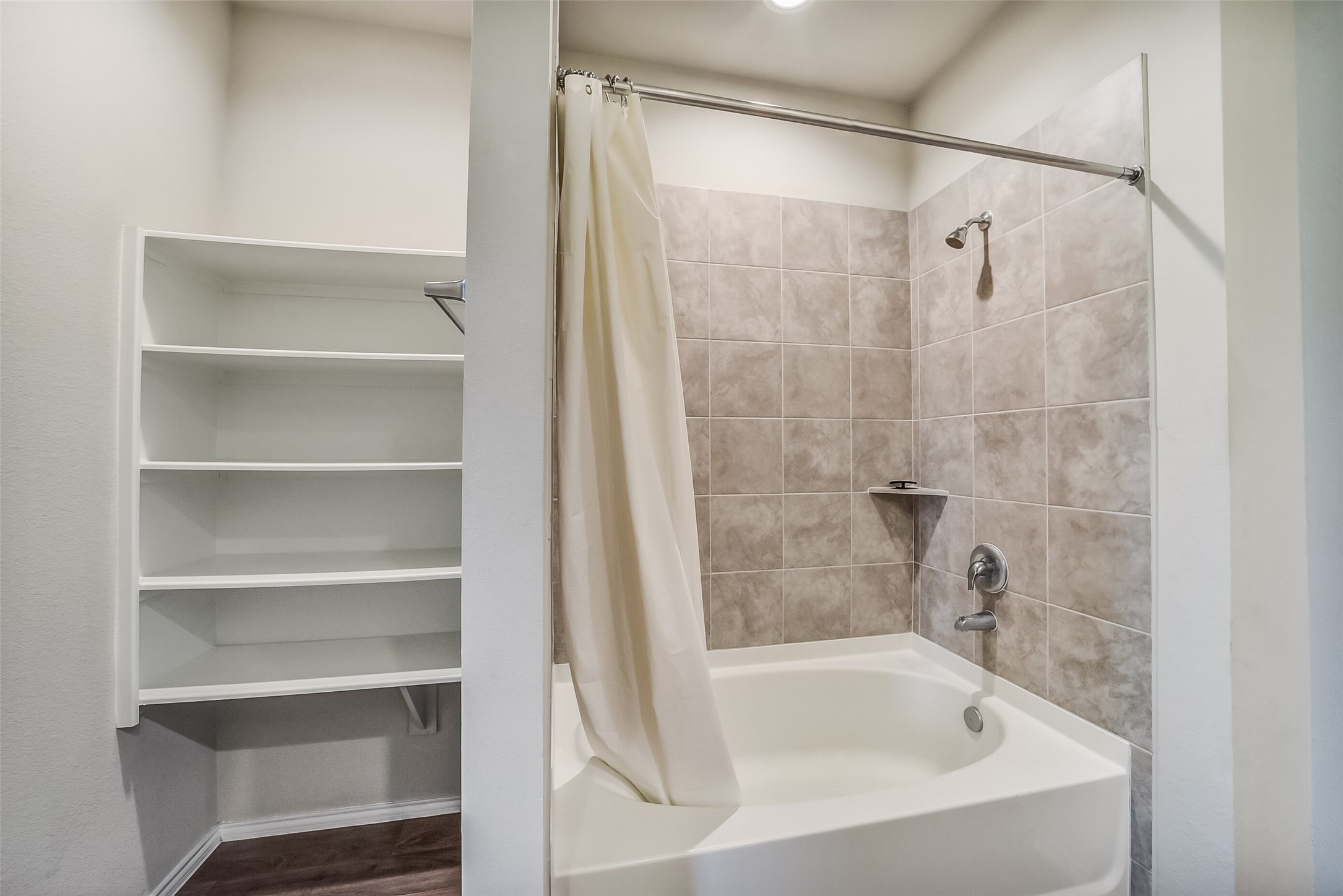 23603 Blodgett Peak Trail Property Photo 28