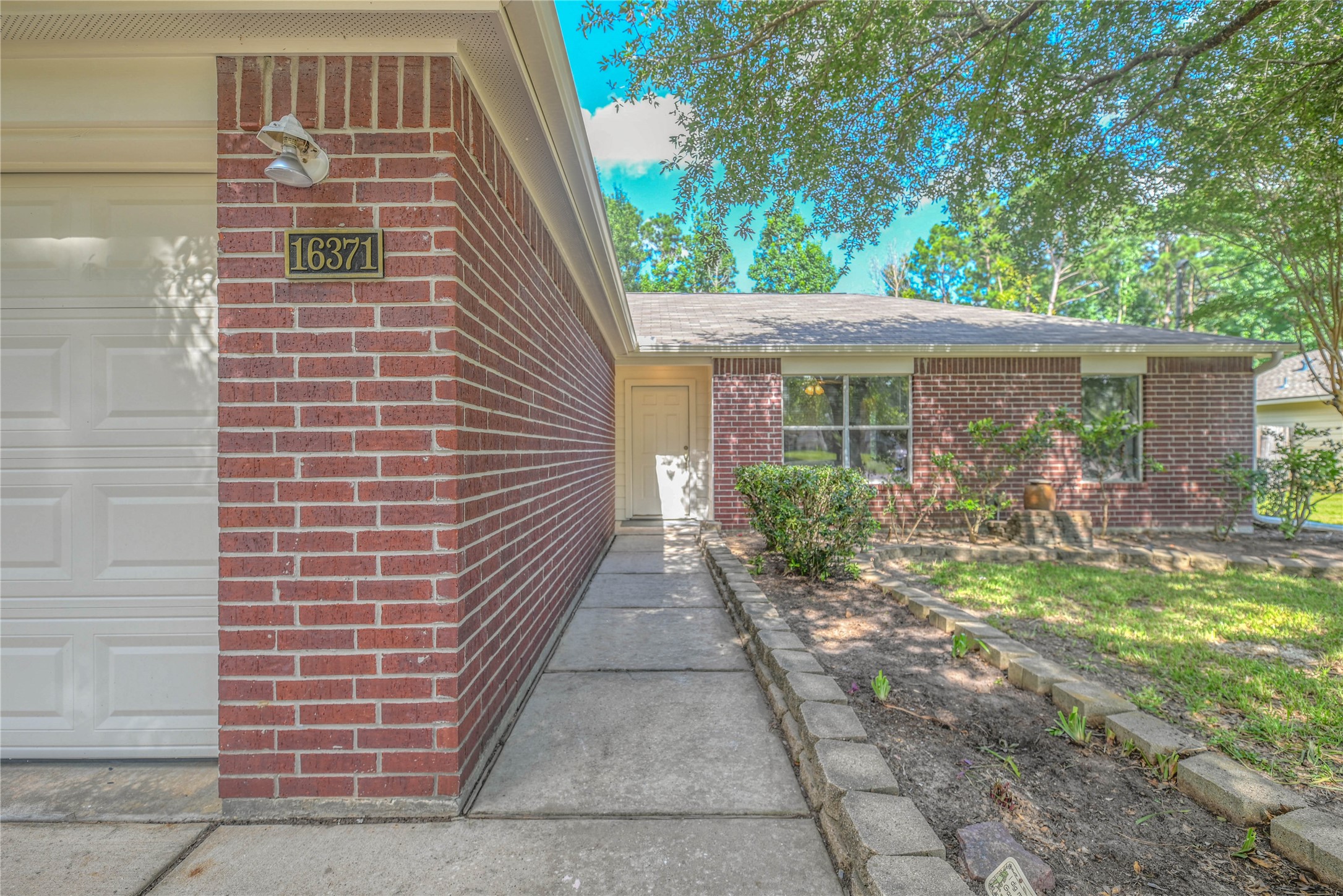16371 Full Moon Court Property Photo 3