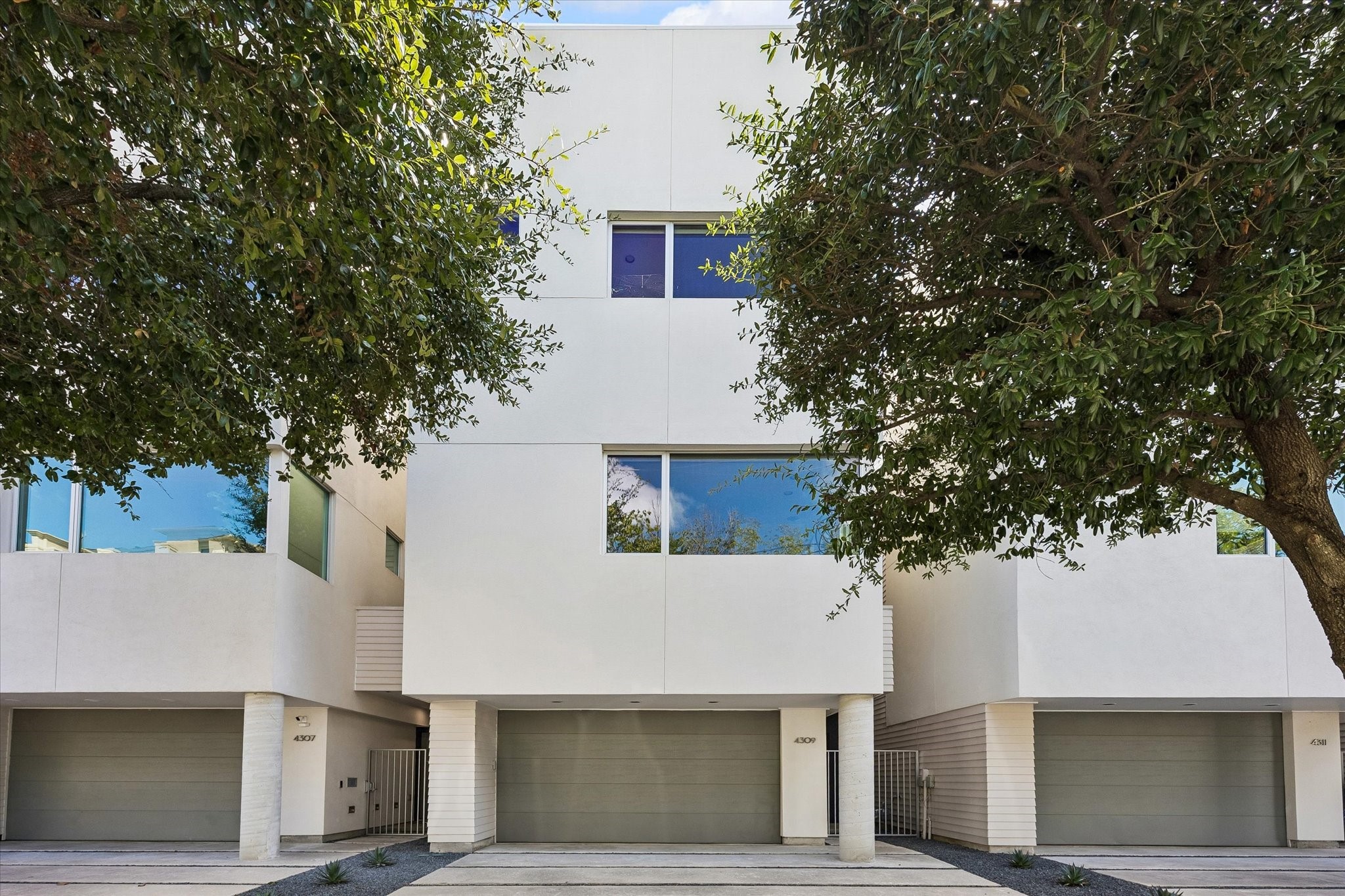 4309 Lillian Street Property Photo 1