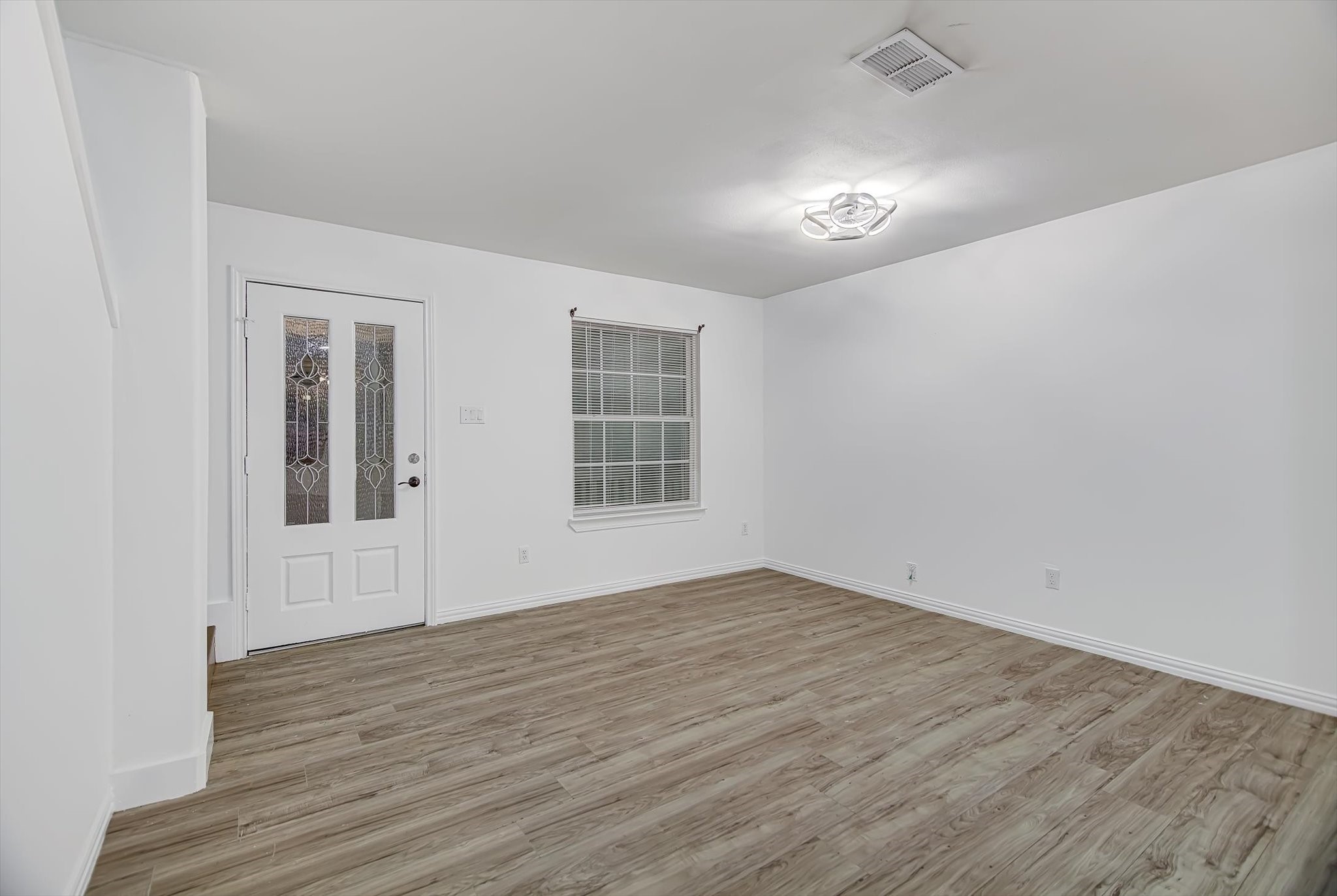 3107 Rendezvous Court Property Photo 7