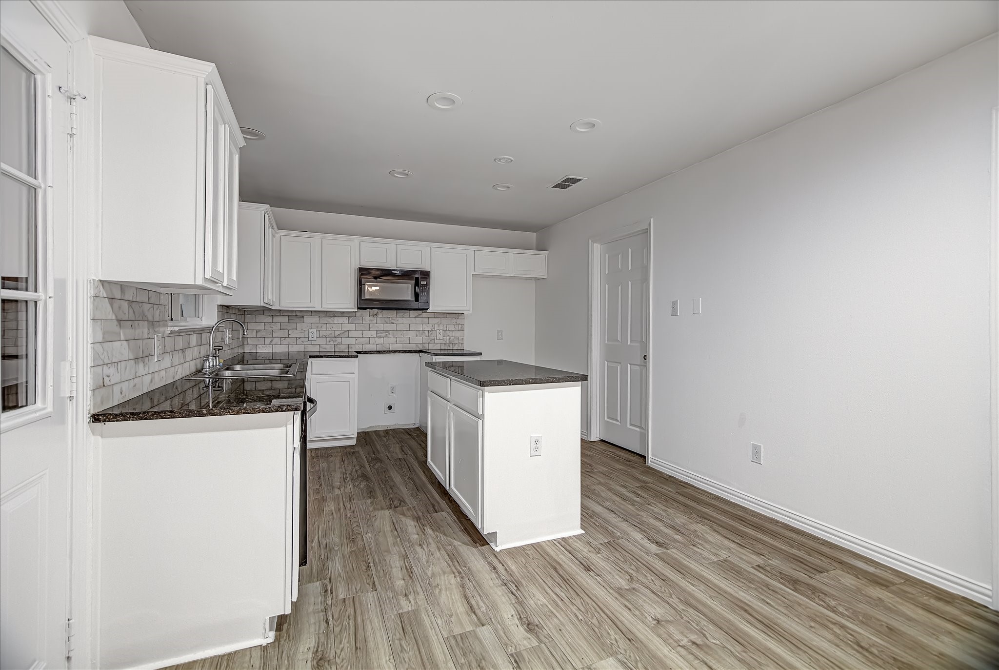 3107 Rendezvous Court Property Photo 12